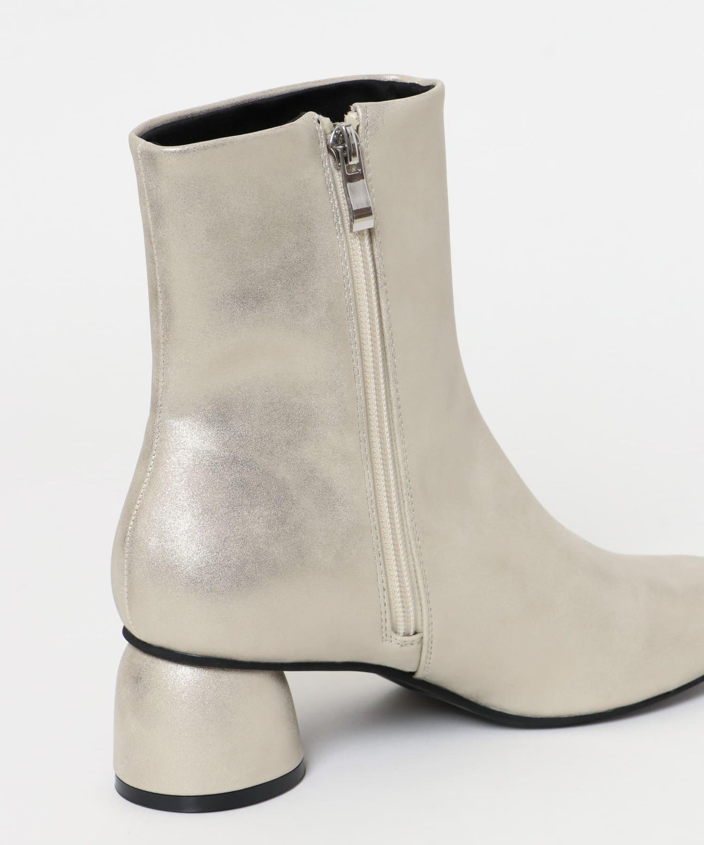 復古風金屬質感靴