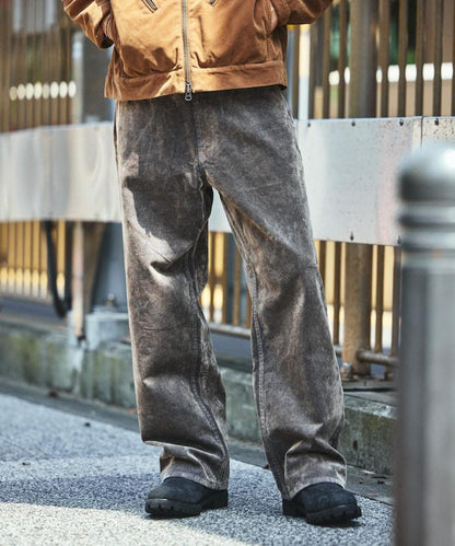 直筒版型植絨寬鬆牛仔褲