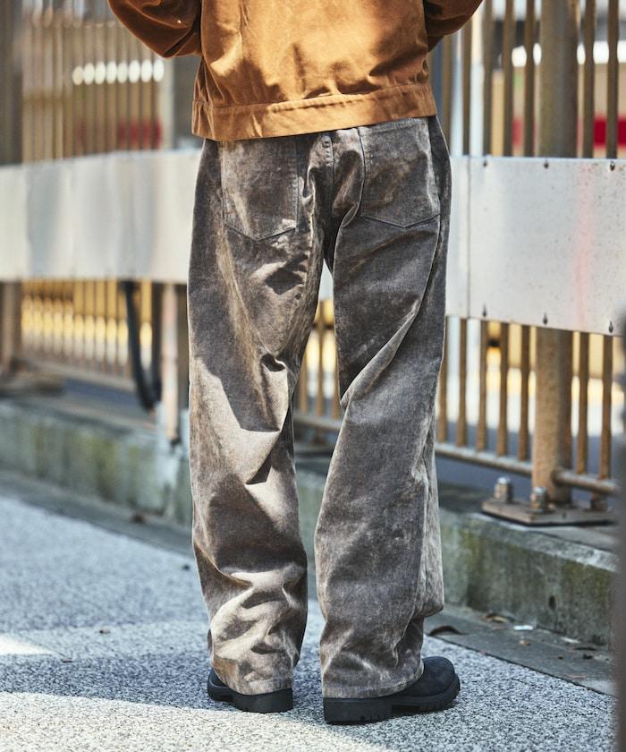 直筒版型植絨寬鬆牛仔褲