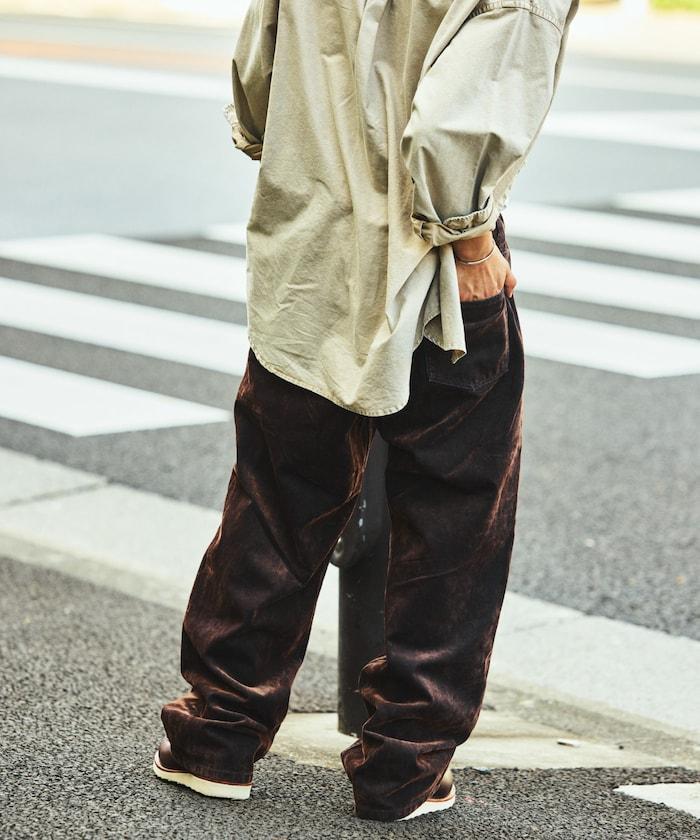 直筒版型植絨寬鬆牛仔褲