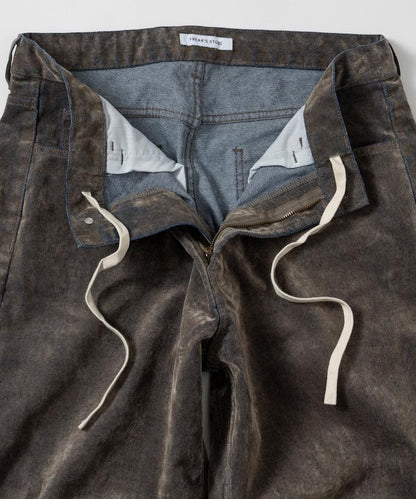 直筒版型植絨寬鬆牛仔褲