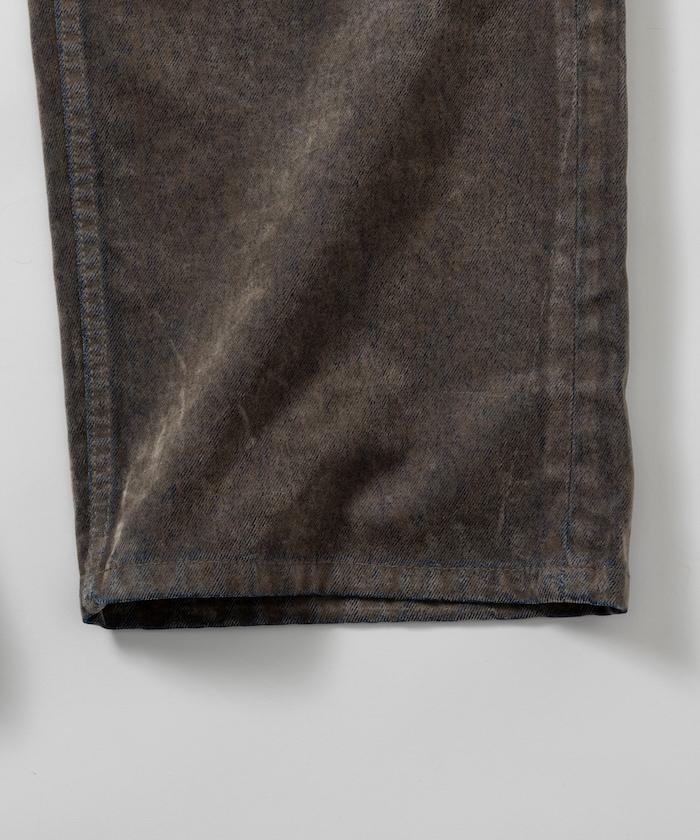 直筒版型植絨寬鬆牛仔褲