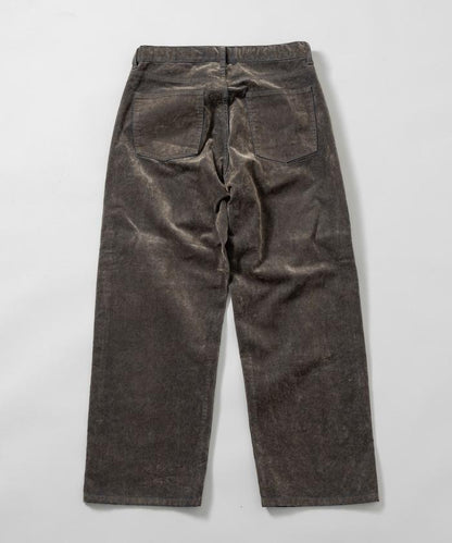 直筒版型植絨寬鬆牛仔褲