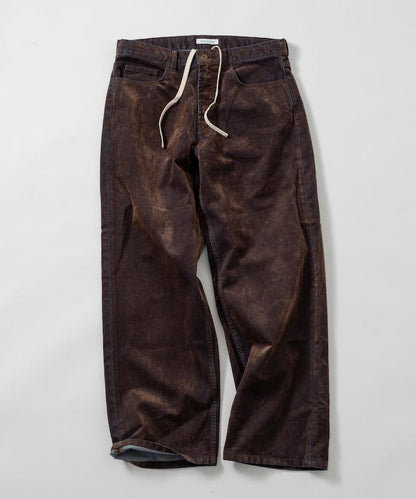 直筒版型植絨寬鬆牛仔褲