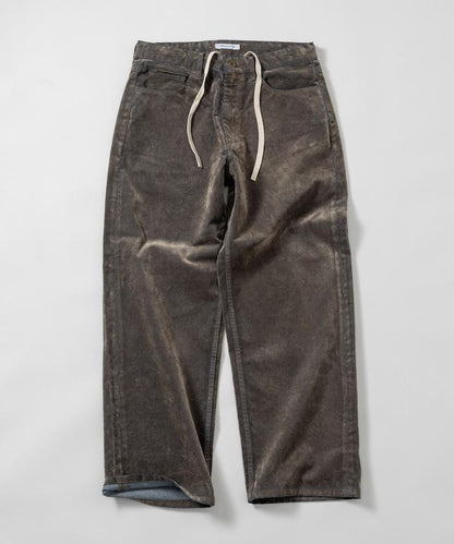 直筒版型植絨寬鬆牛仔褲