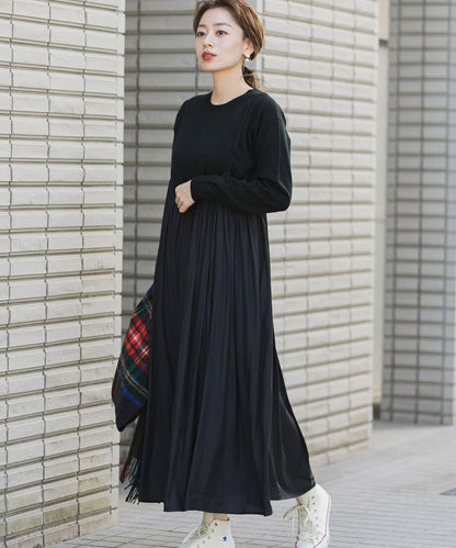 百褶吊帶連衣裙×圓領針織衫