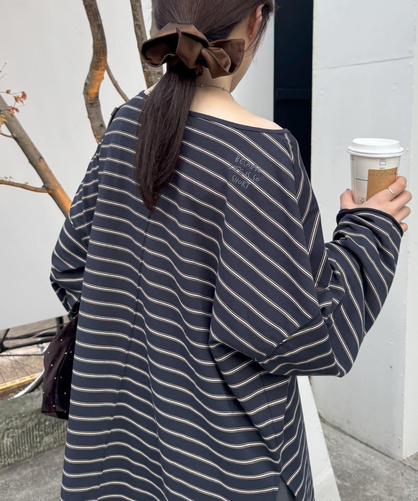 透視斜紋條紋單點刺繡寬鬆T恤