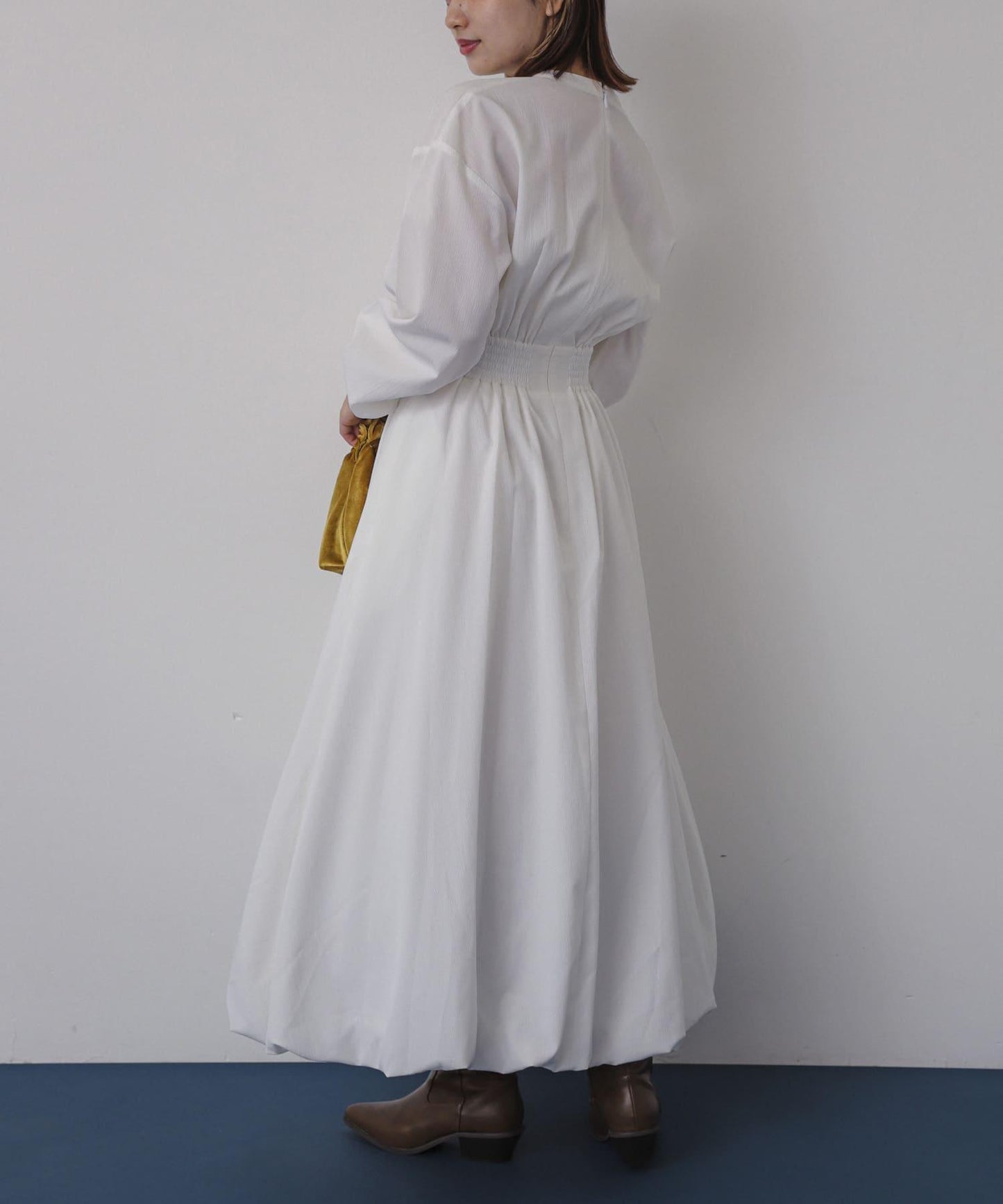 翻領氣球袖連衣裙