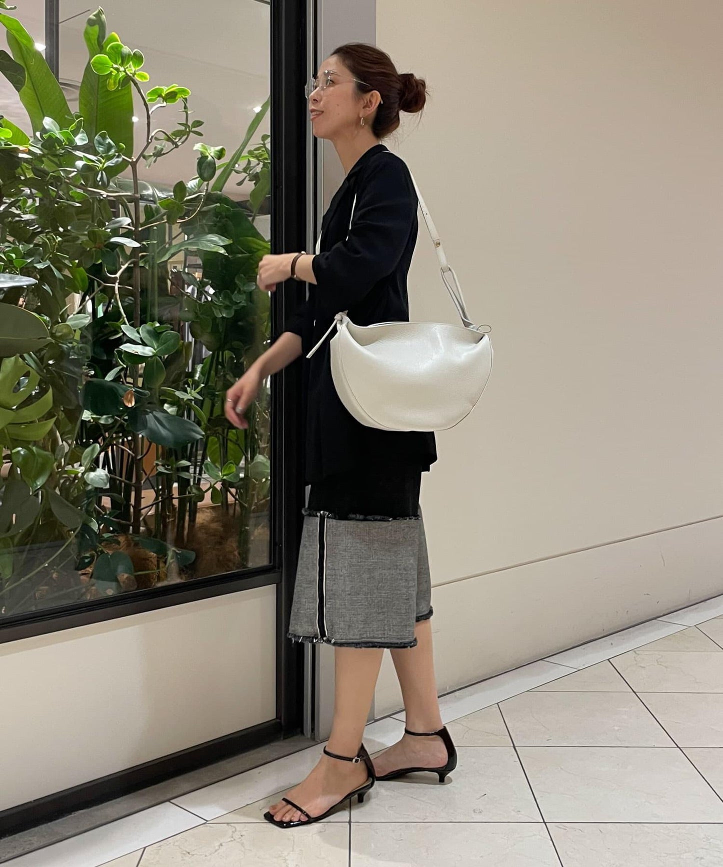 MARROW 半月形單肩包