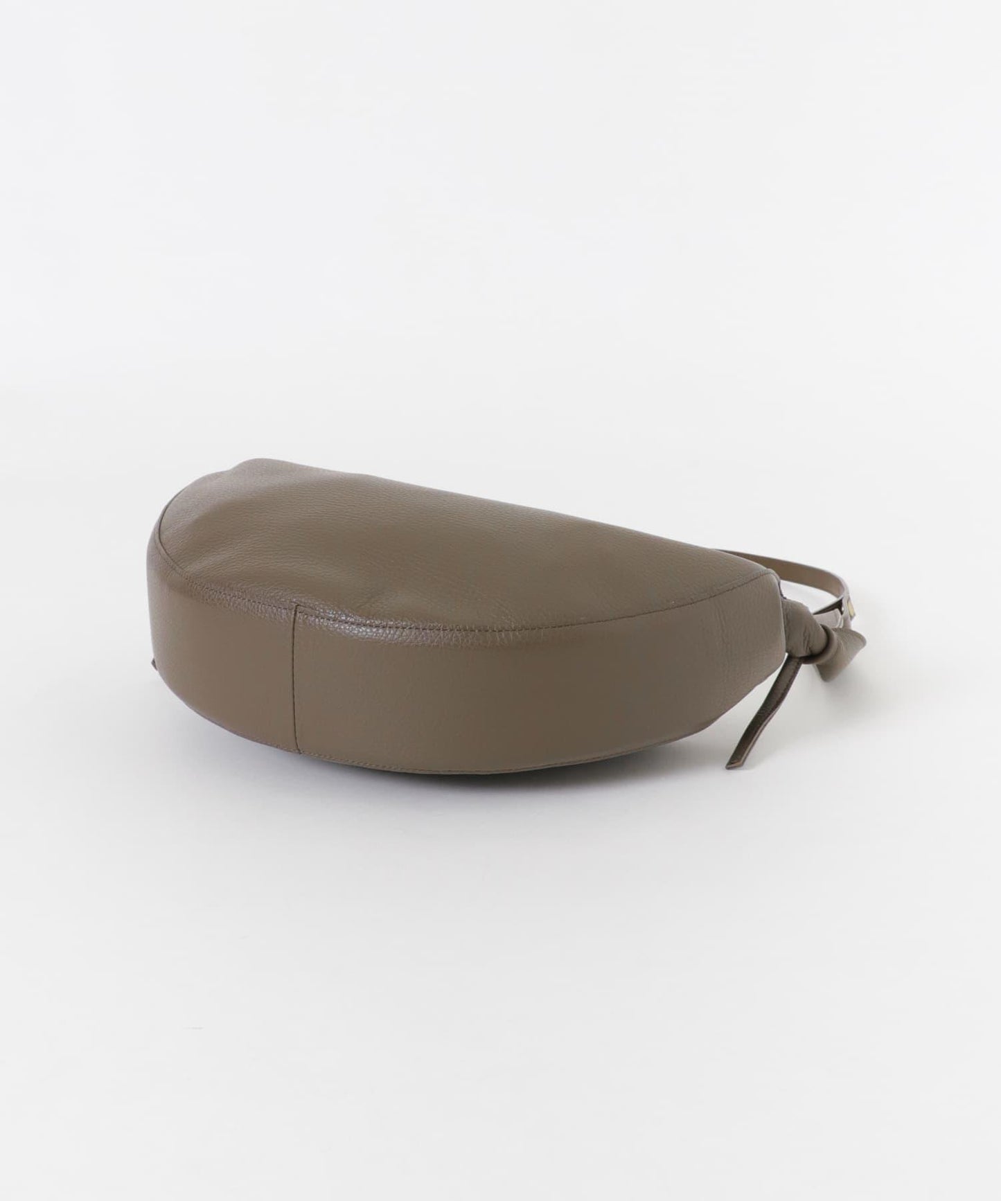 MARROW 半月形單肩包