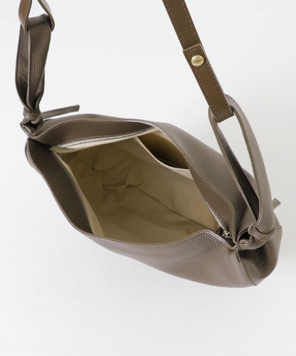 MARROW 半月形單肩包