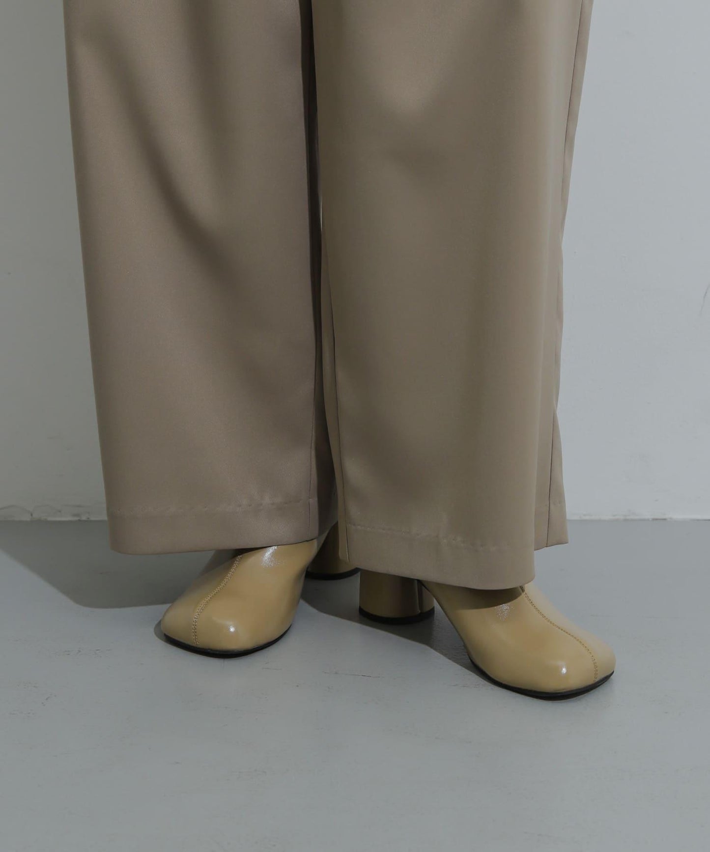 斜方頭涼鞋