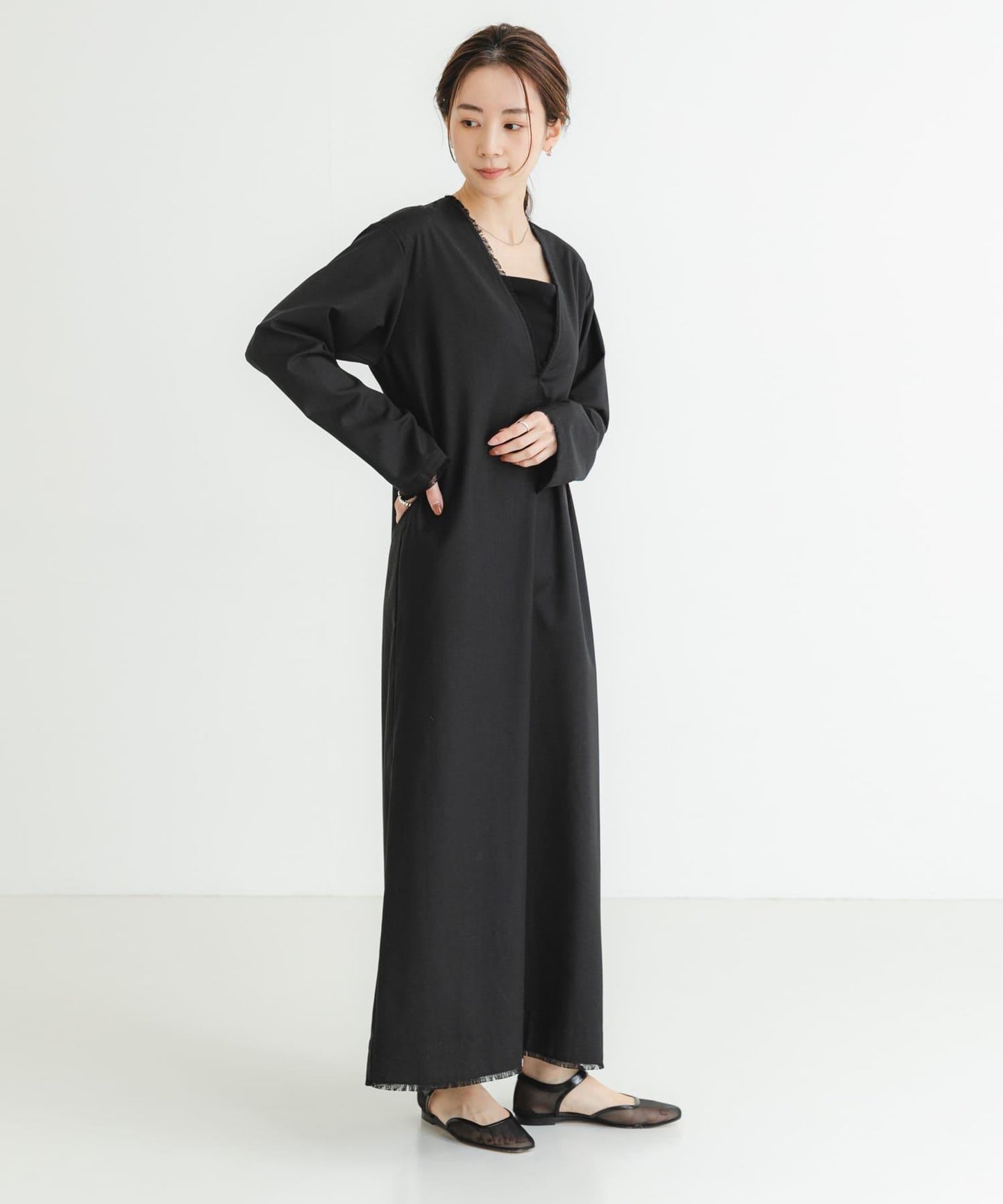 new basic 深V領連衣裙