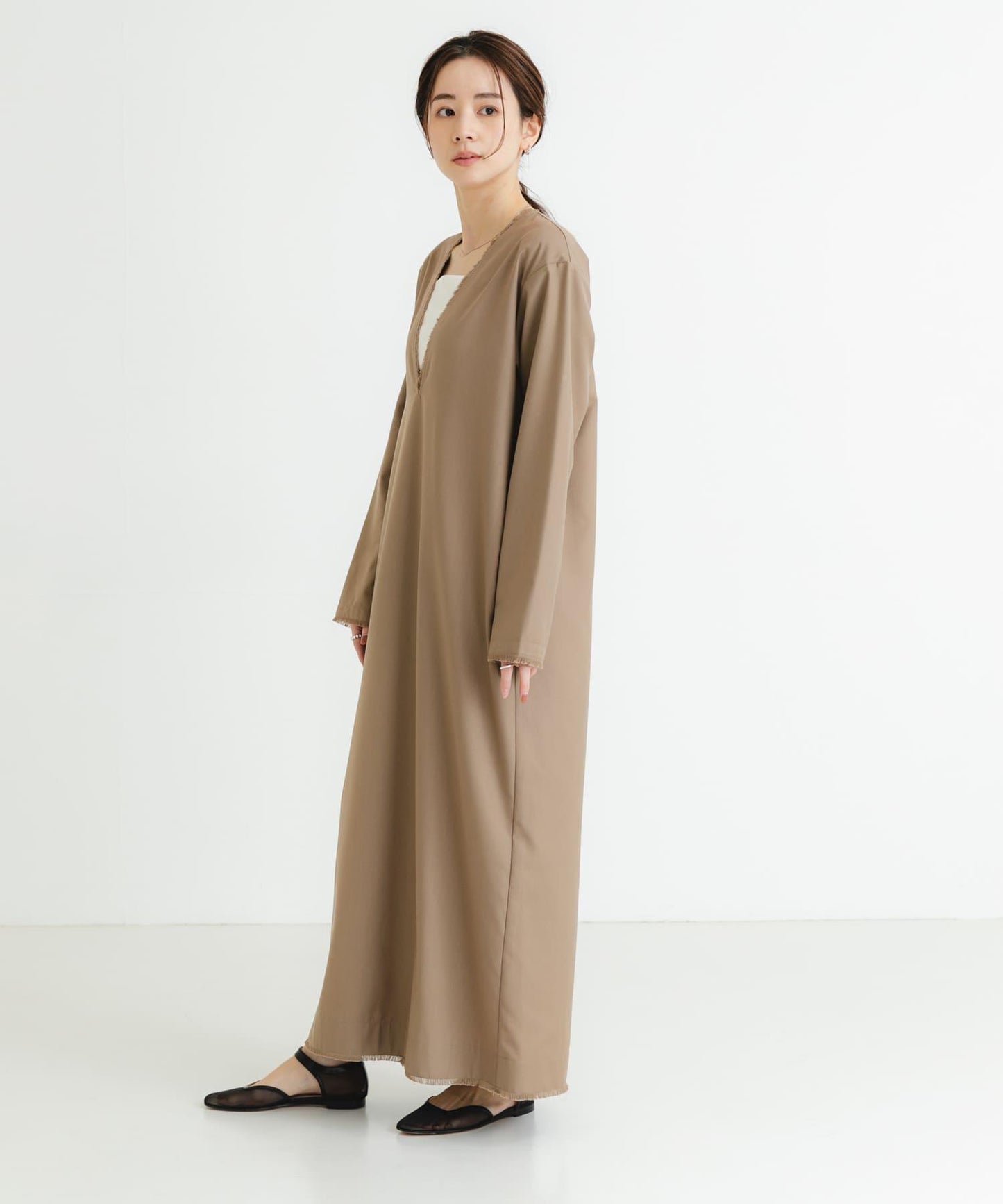 new basic 深V領連衣裙