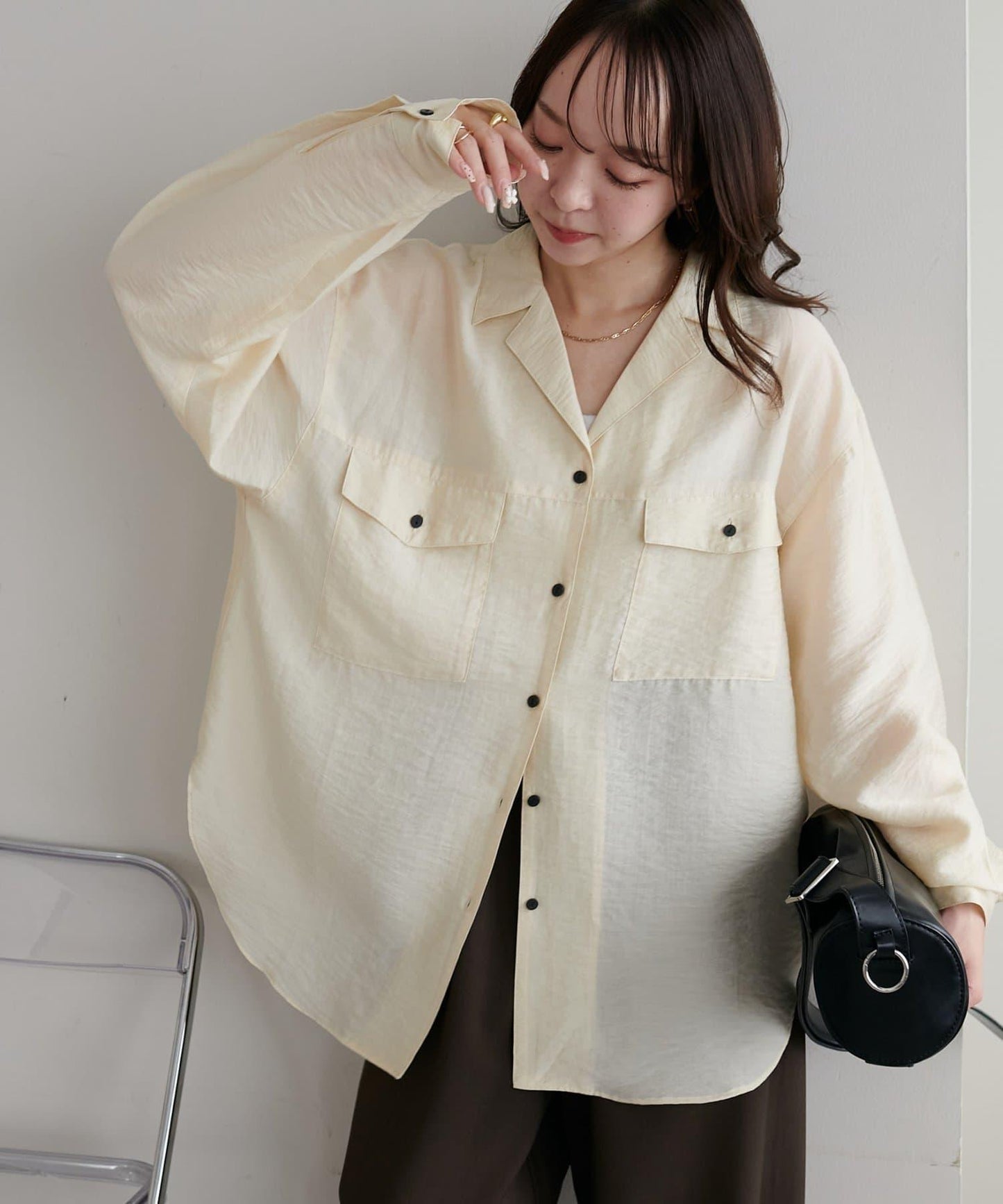 【Discoat】透視黑色紐扣開領襯衫