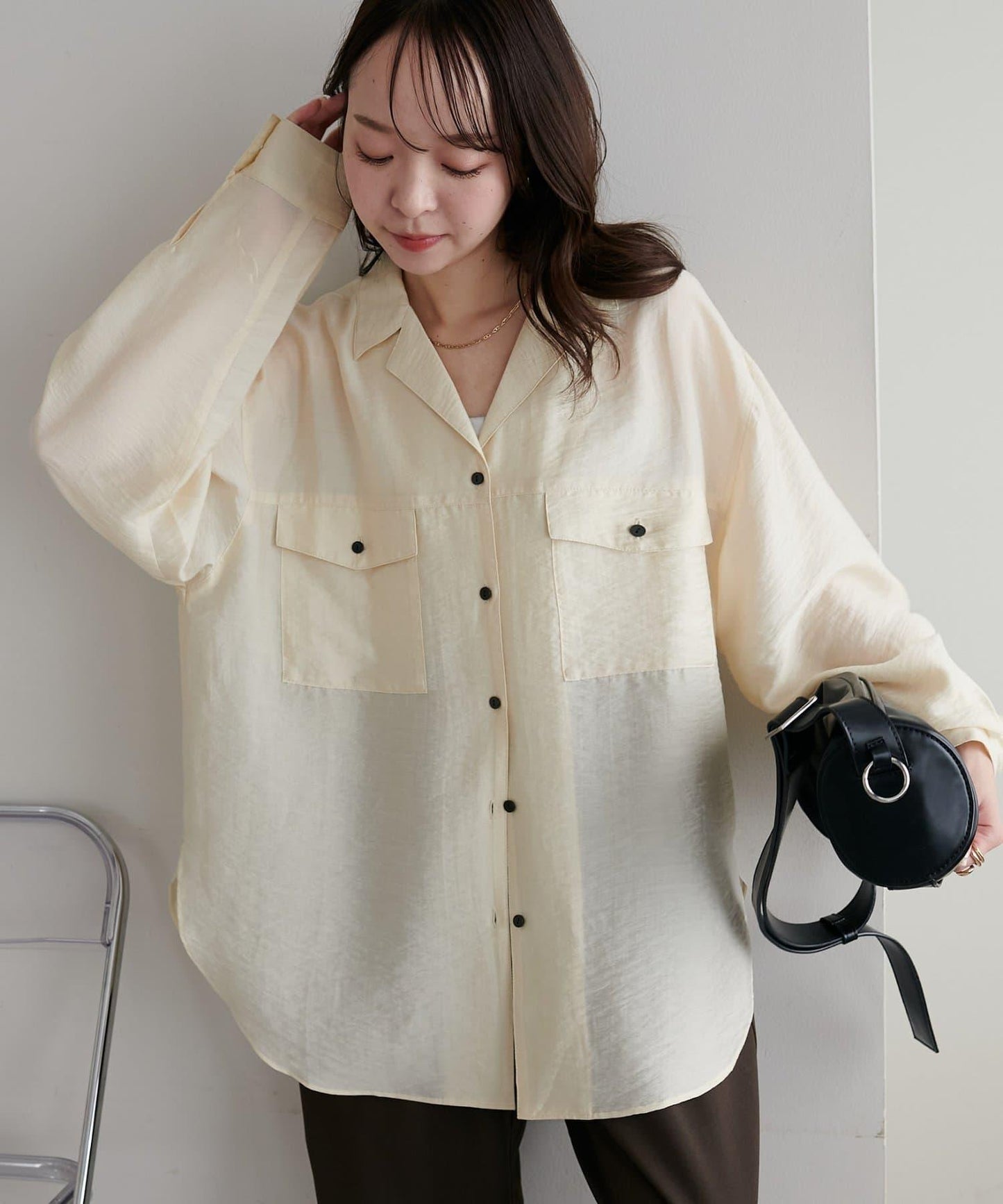 【Discoat】透視黑色紐扣開領襯衫