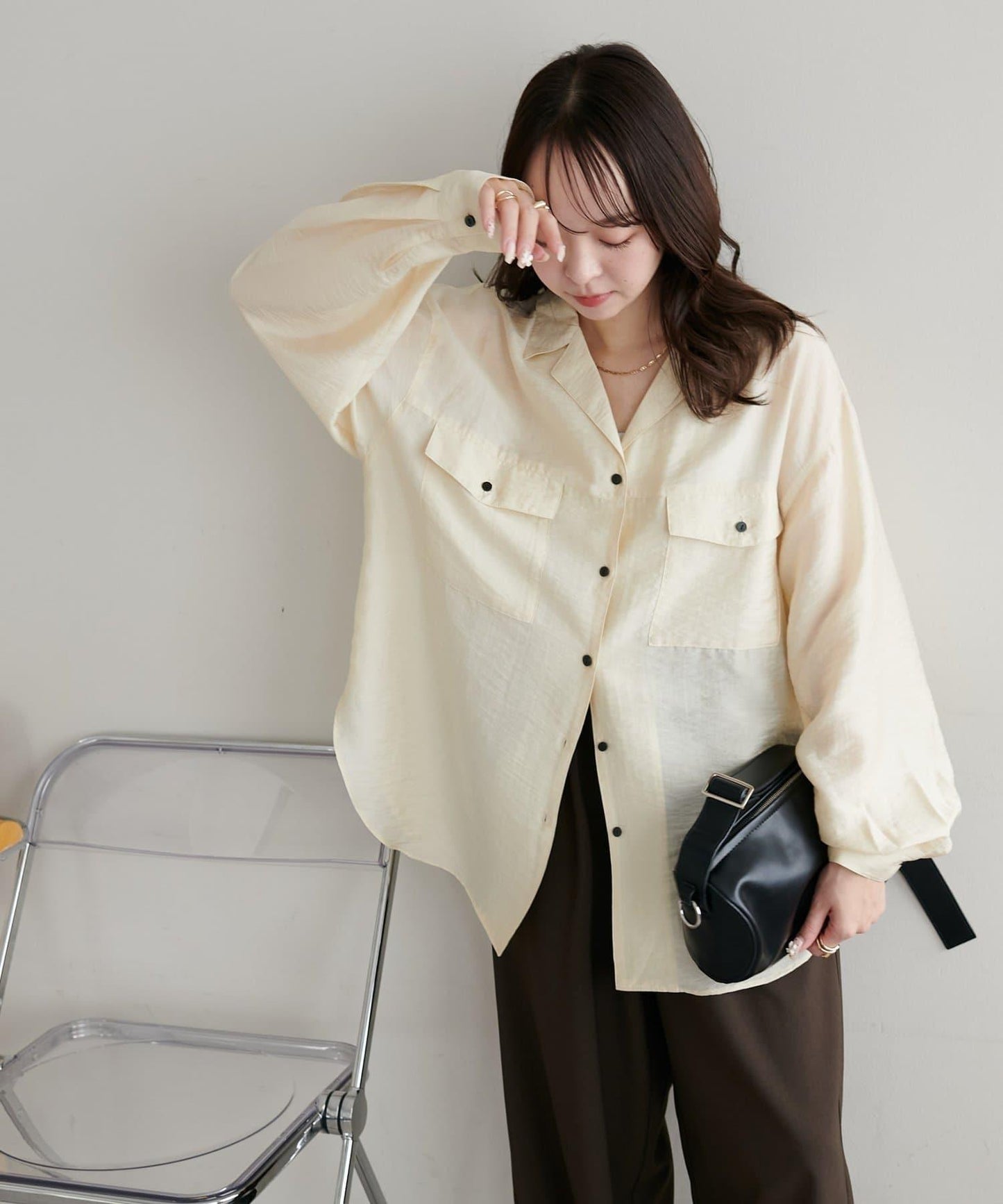 【Discoat】透視黑色紐扣開領襯衫