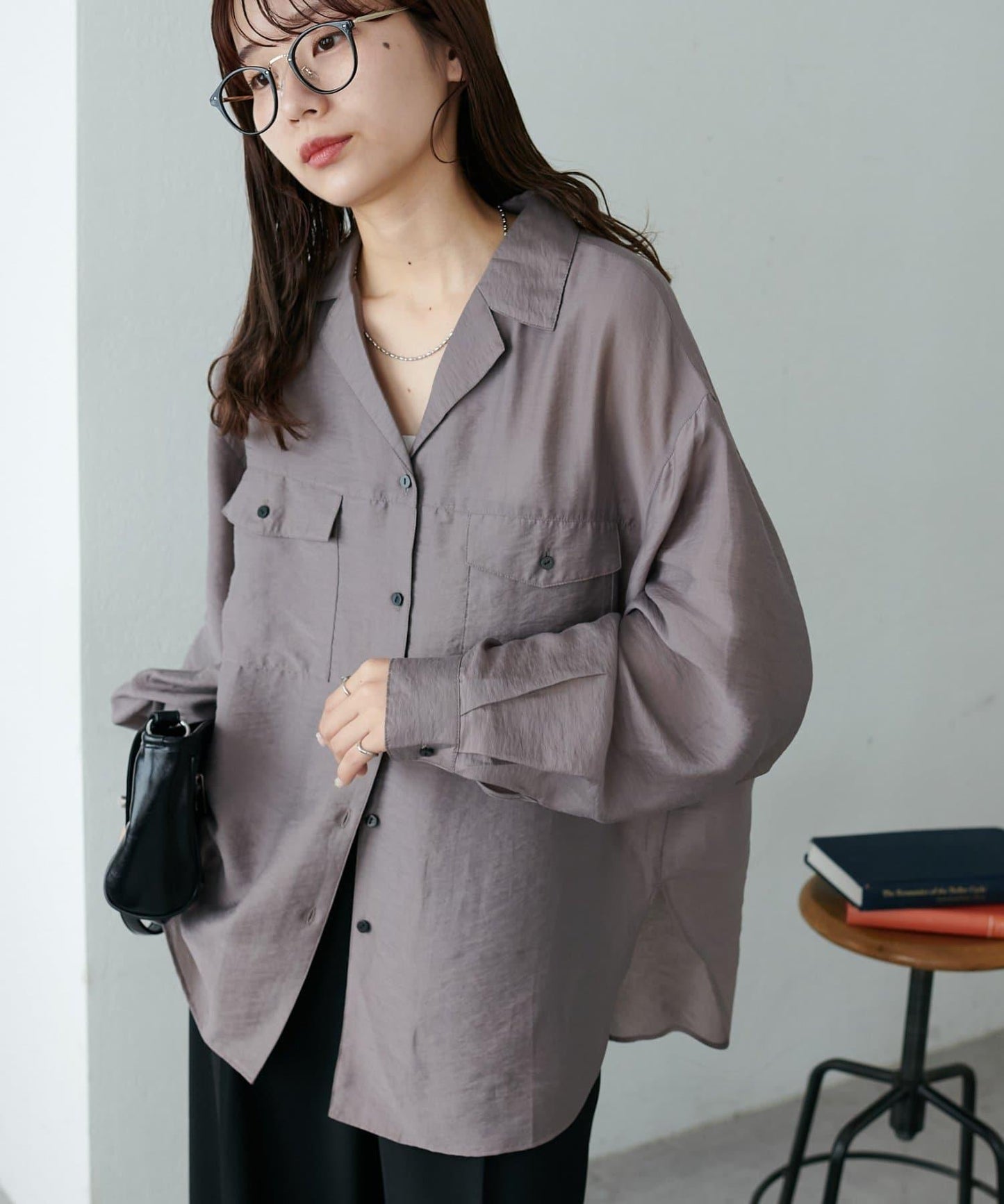 【Discoat】透視黑色紐扣開領襯衫