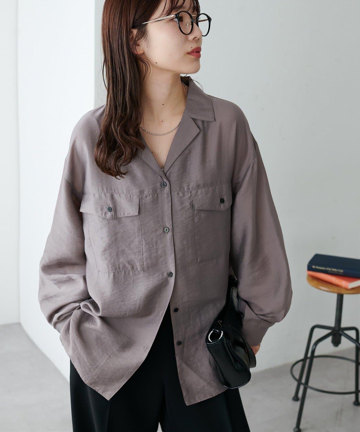 【Discoat】透視黑色紐扣開領襯衫