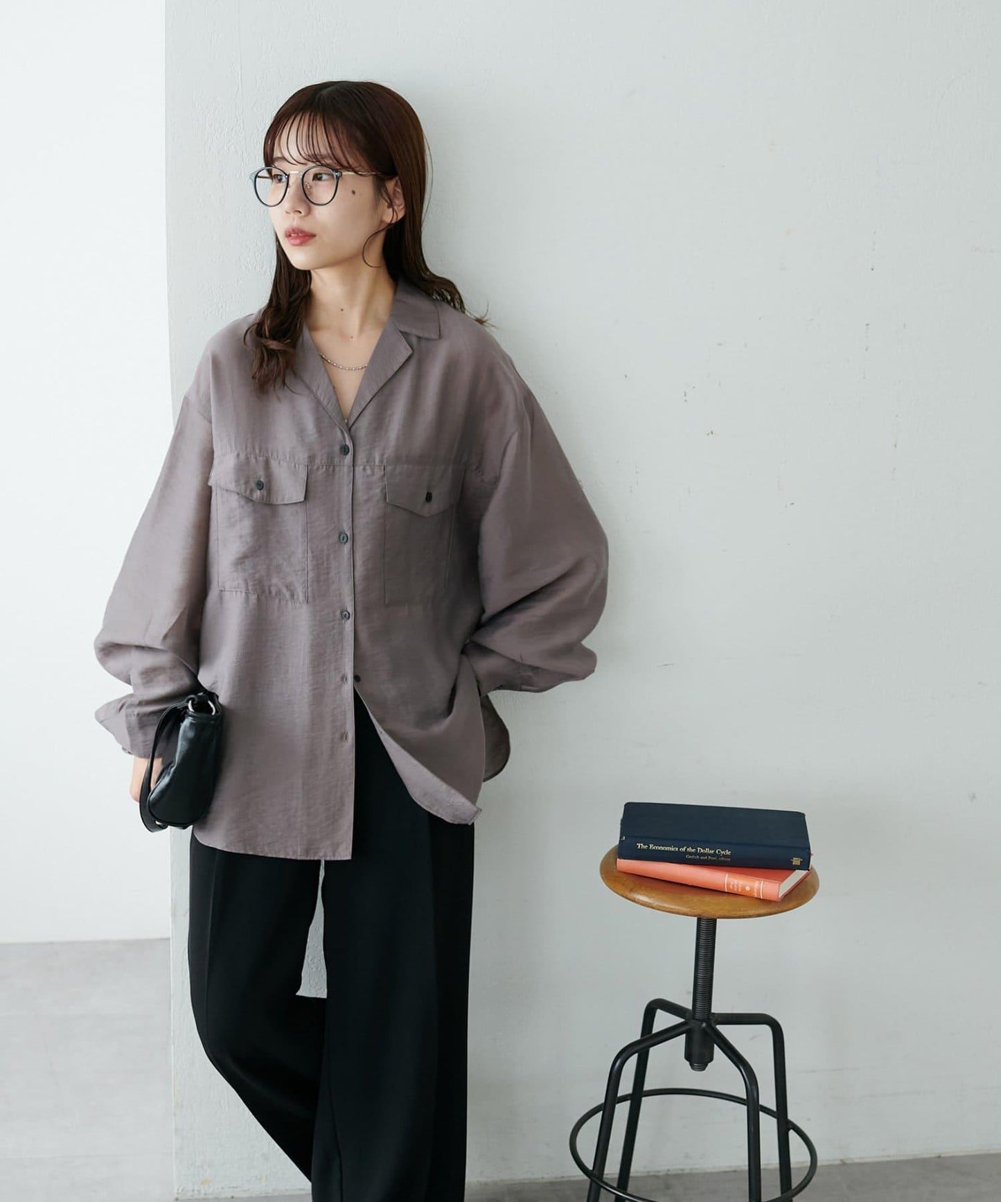 【Discoat】透視黑色紐扣開領襯衫