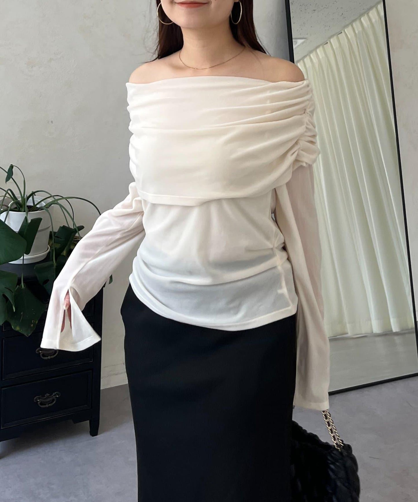 袖開叉透視天鵝絨一字肩上衣