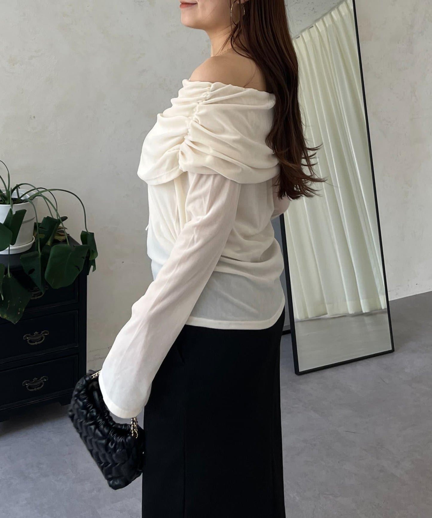 袖開叉透視天鵝絨一字肩上衣