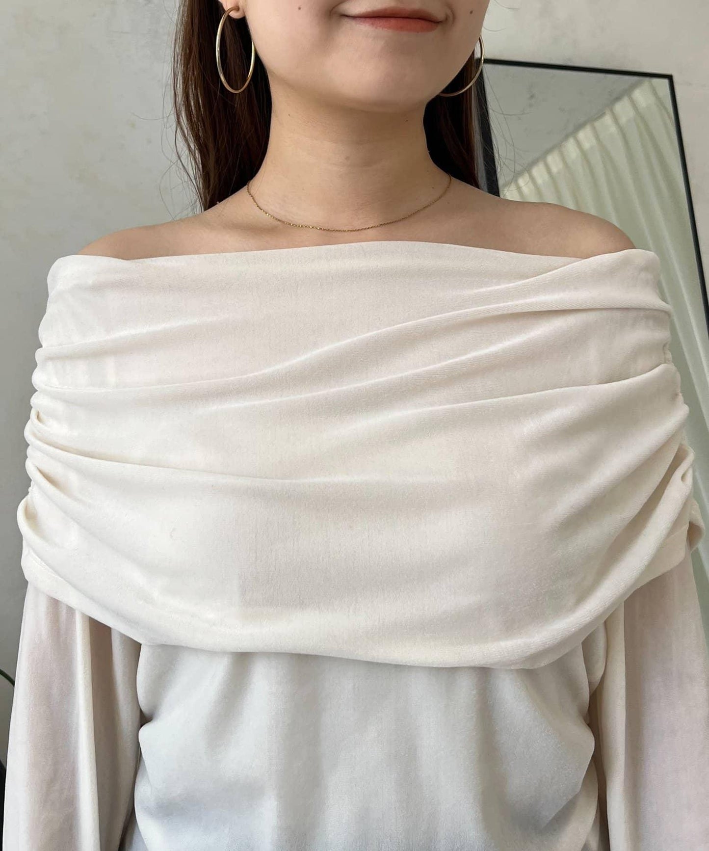 袖開叉透視天鵝絨一字肩上衣