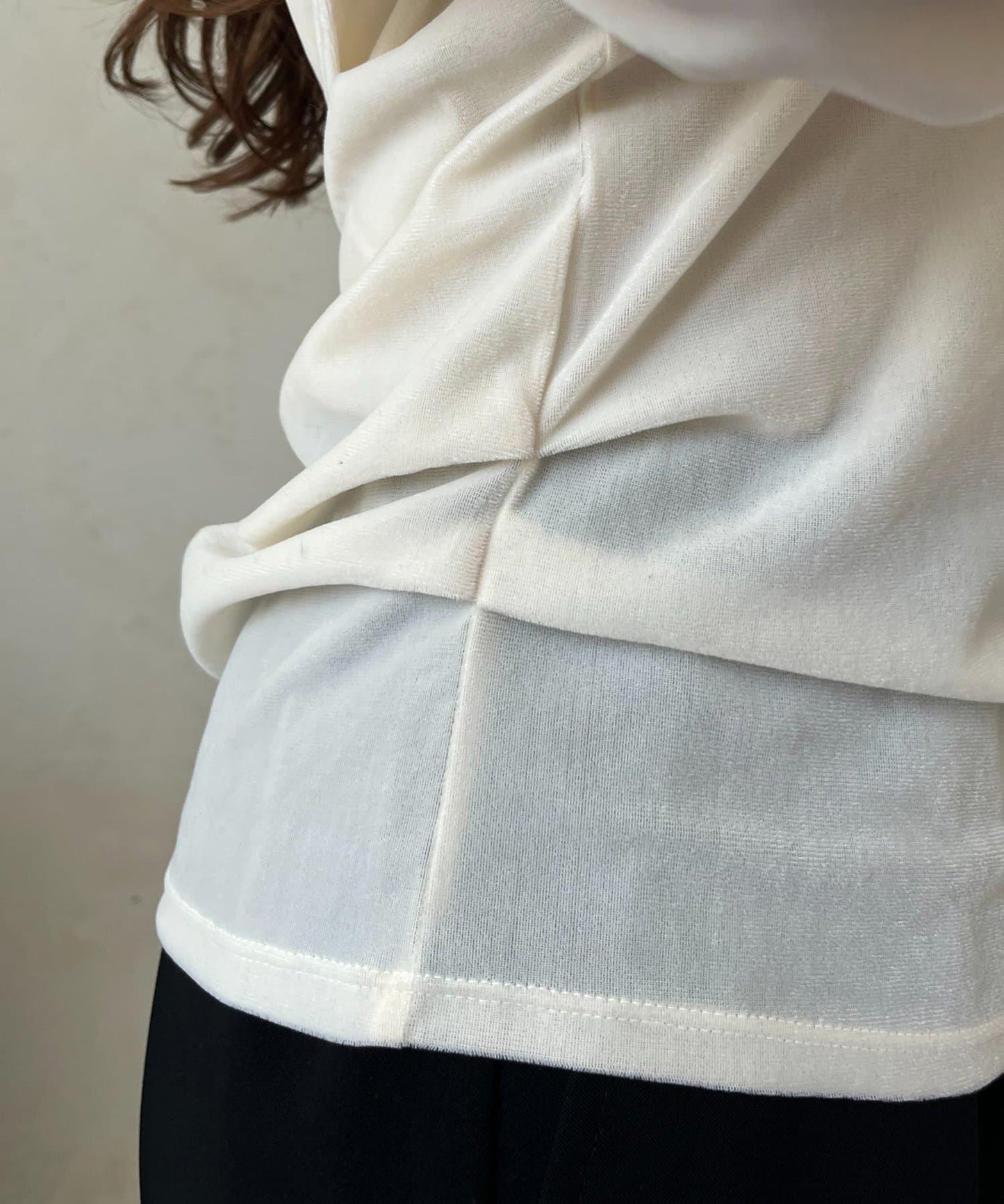 袖開叉透視天鵝絨一字肩上衣