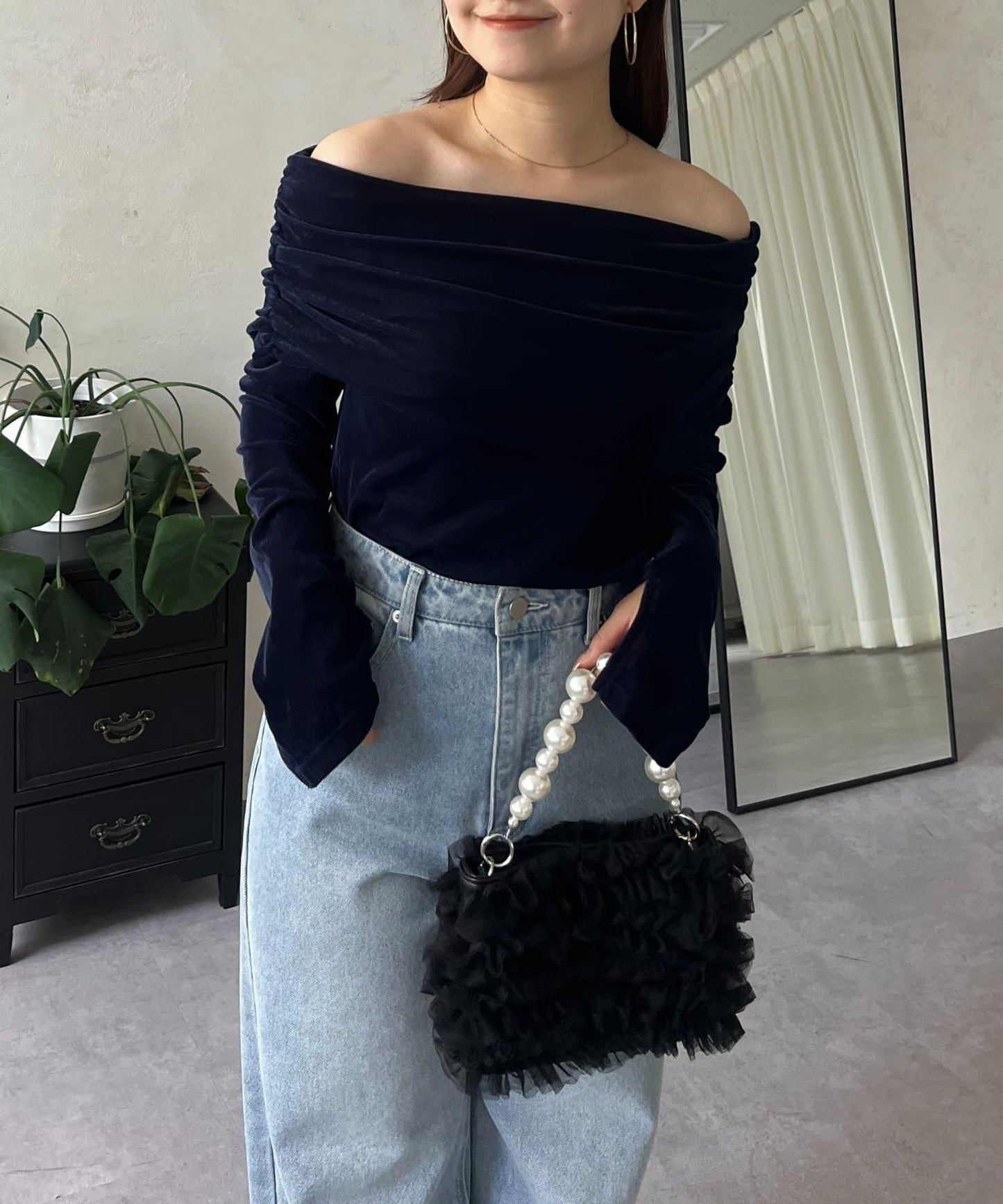 袖開叉透視天鵝絨一字肩上衣