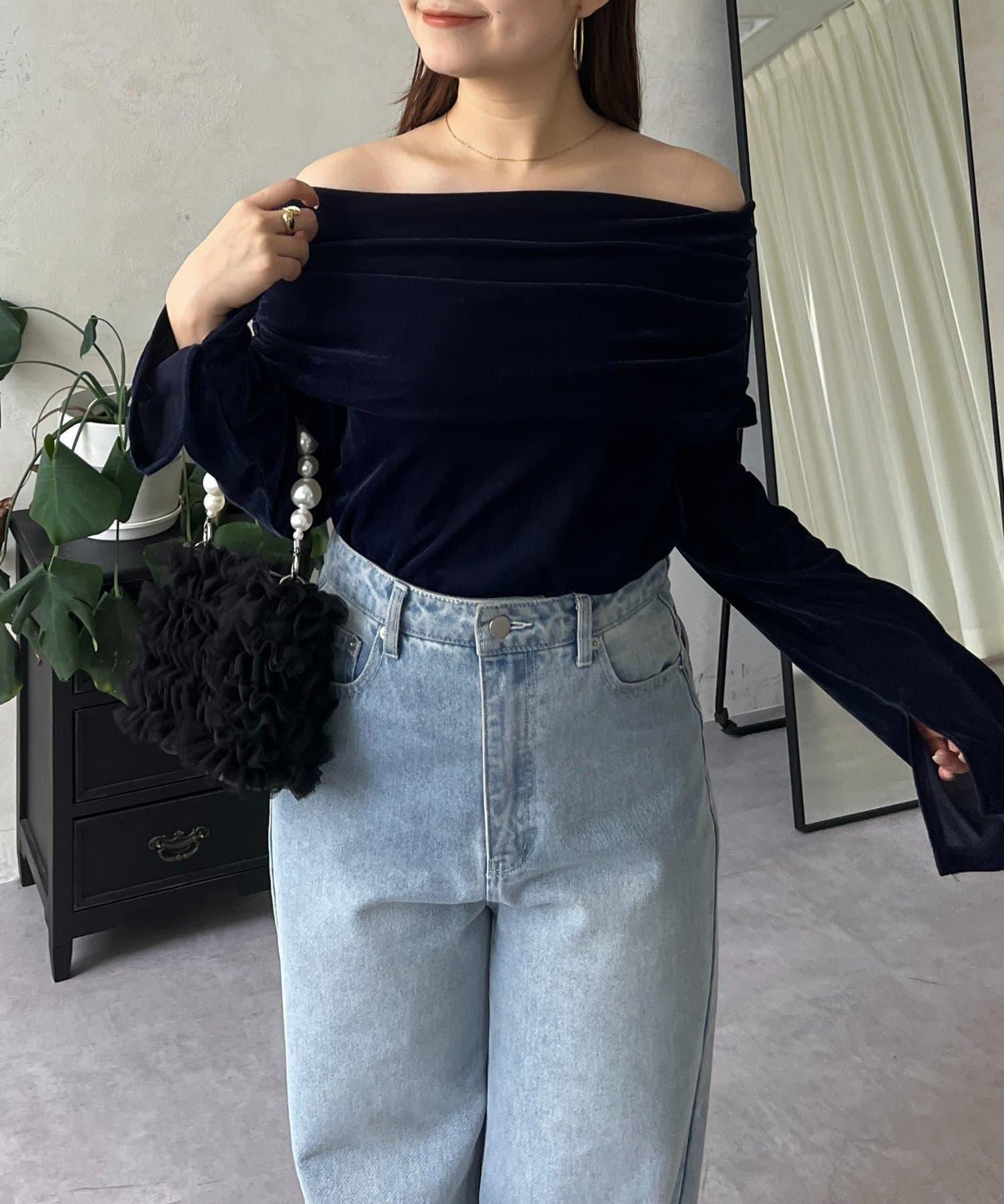 袖開叉透視天鵝絨一字肩上衣