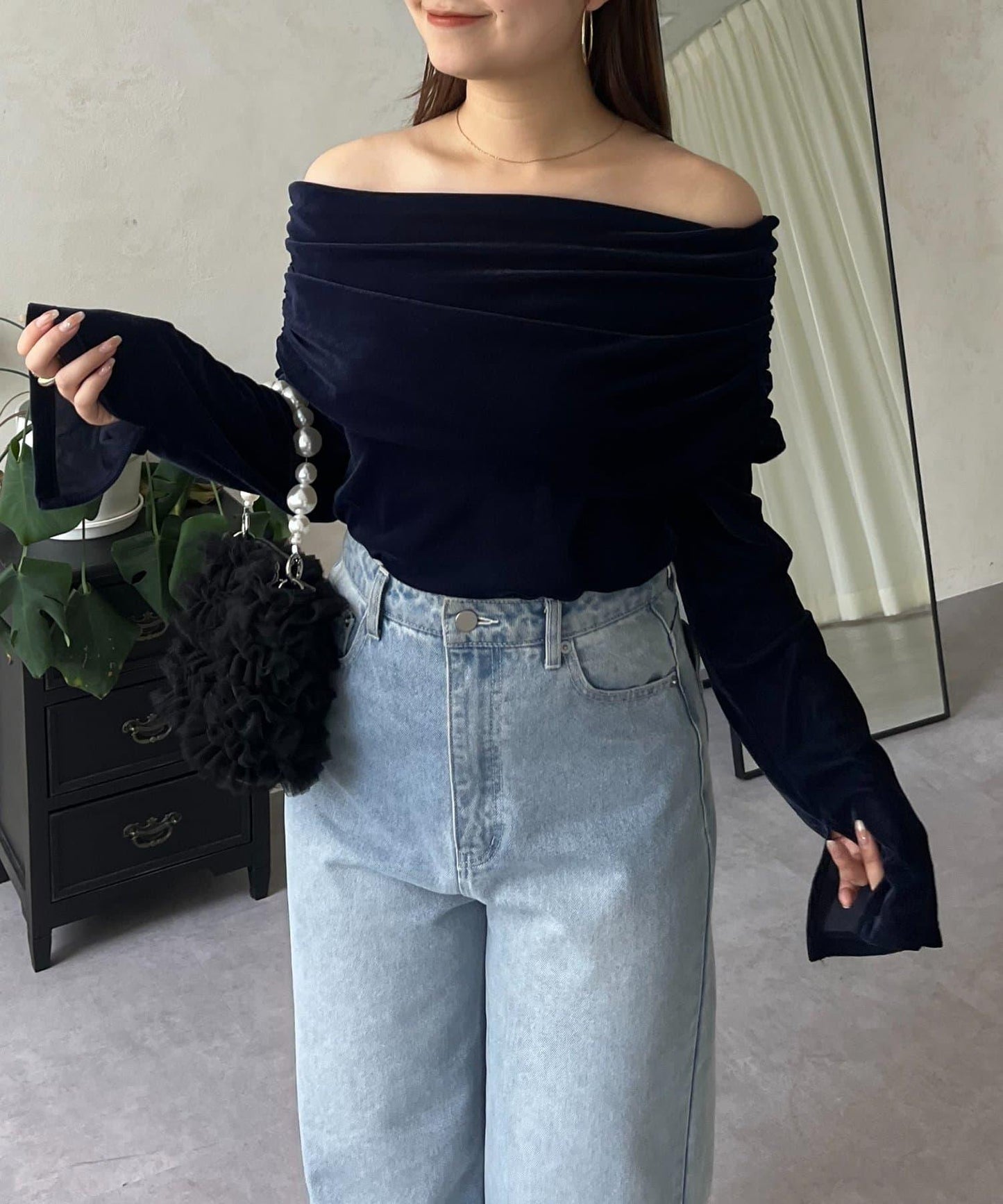 袖開叉透視天鵝絨一字肩上衣