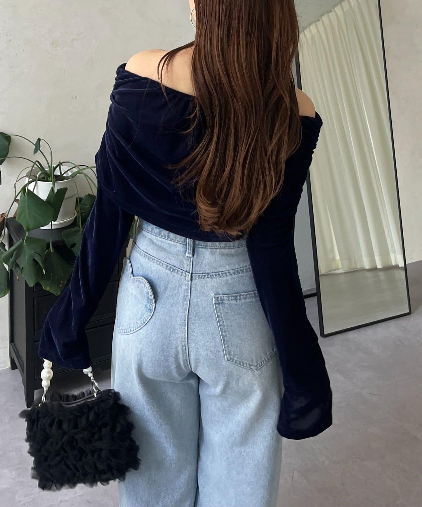 袖開叉透視天鵝絨一字肩上衣