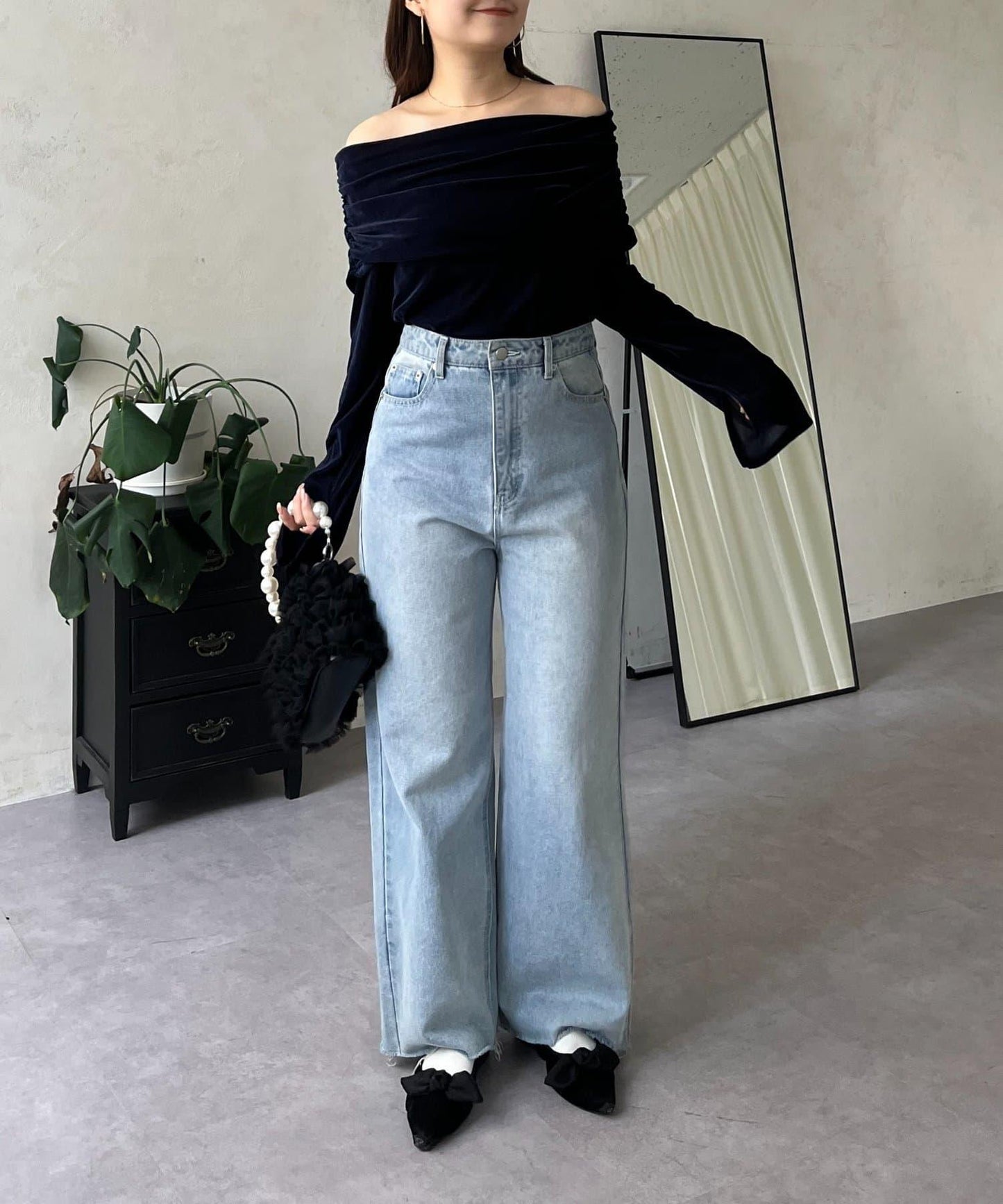 袖開叉透視天鵝絨一字肩上衣