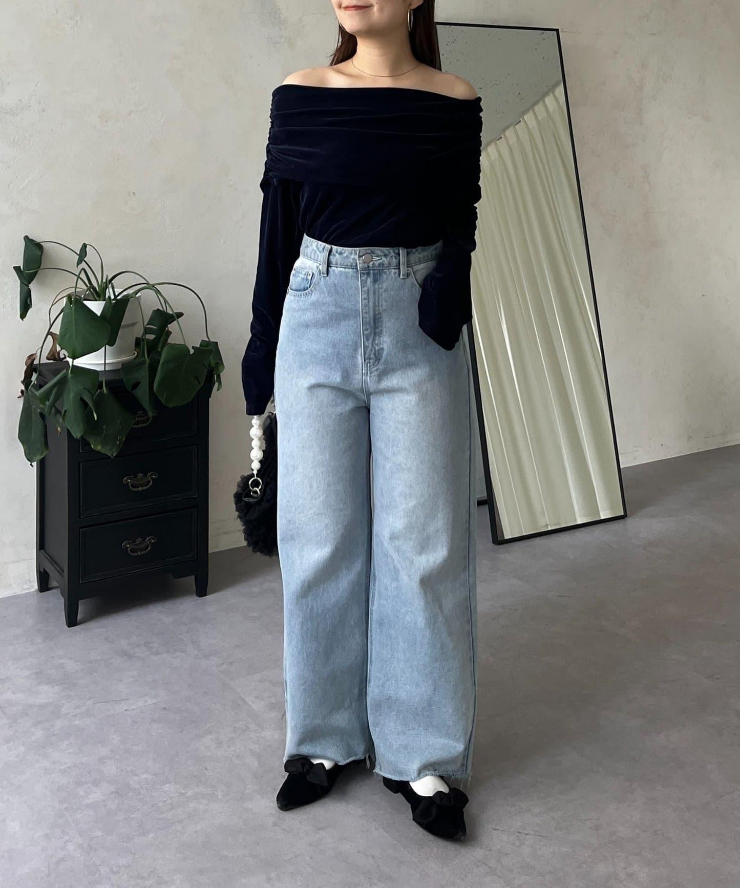 袖開叉透視天鵝絨一字肩上衣