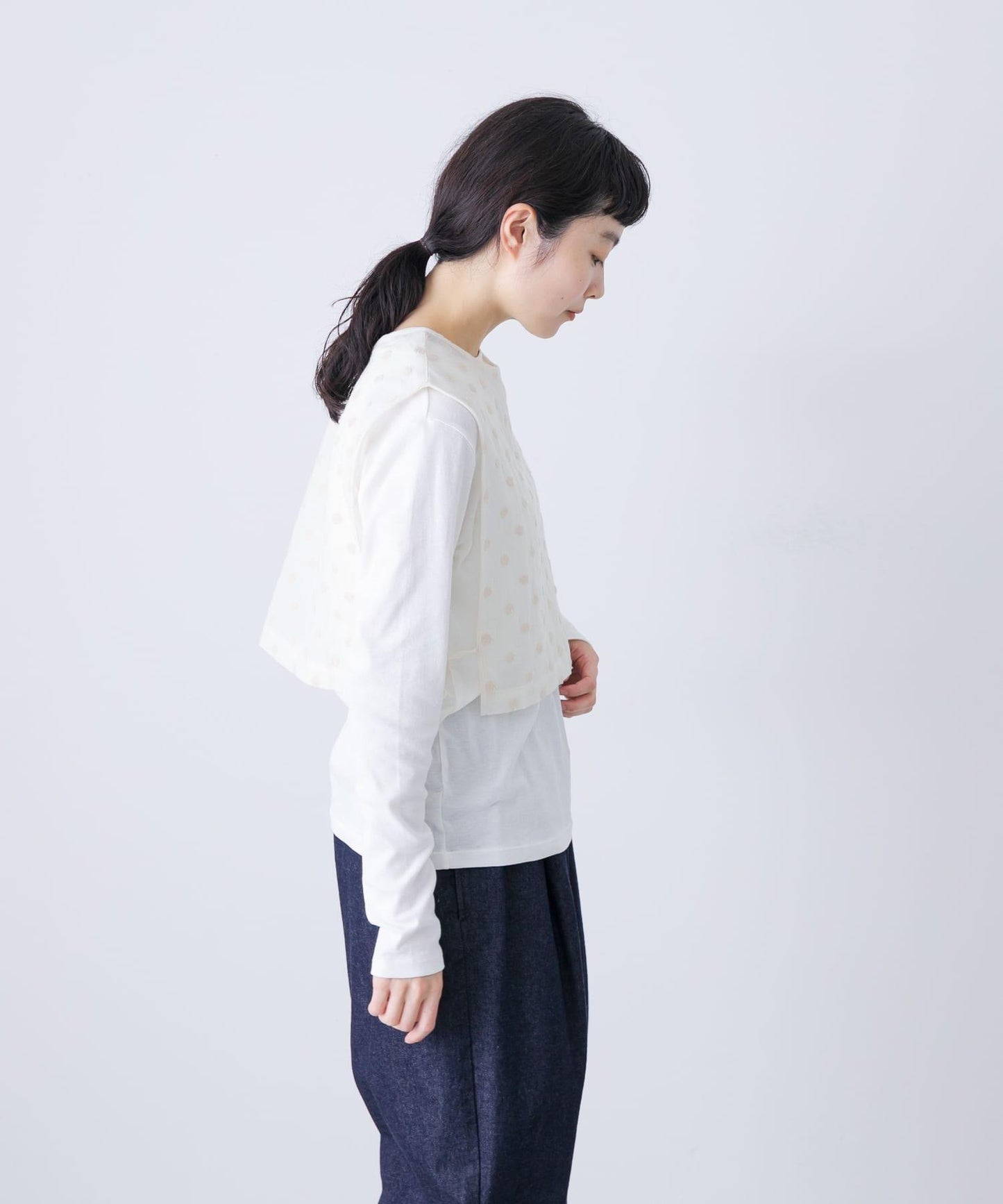 波點刺繡羊毛紗布圍兜