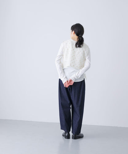 波點刺繡羊毛紗布圍兜