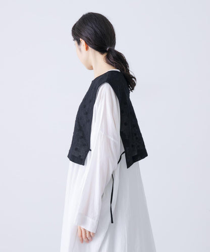 波點刺繡羊毛紗布圍兜