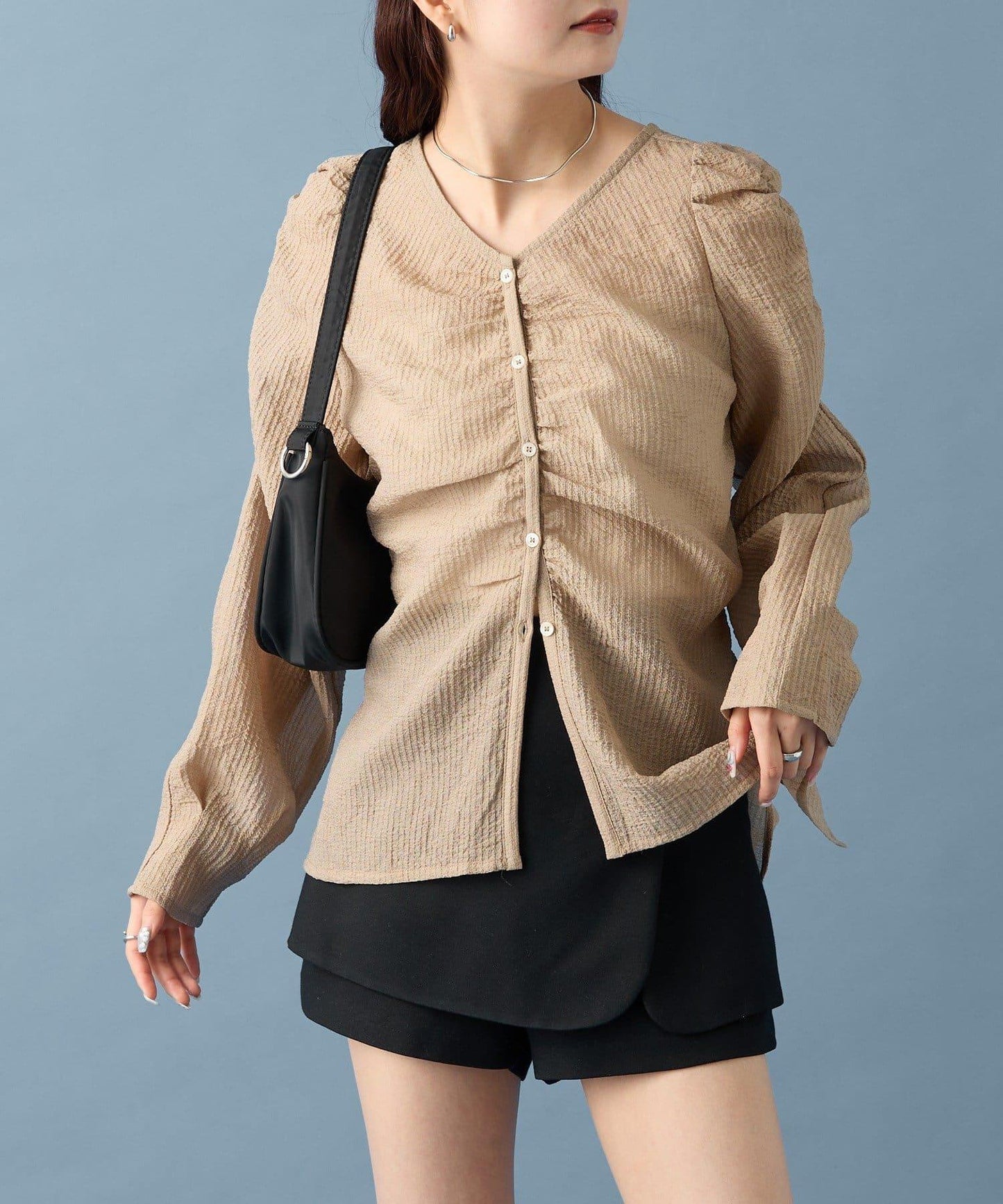 【mystic】V字褶皺襯衫