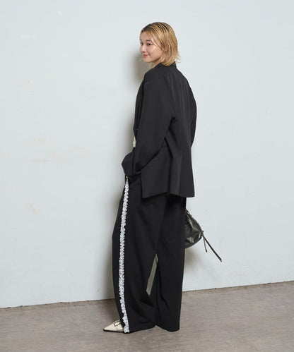 【WHO'S WHO gallery】側邊蕾絲拼接長褲