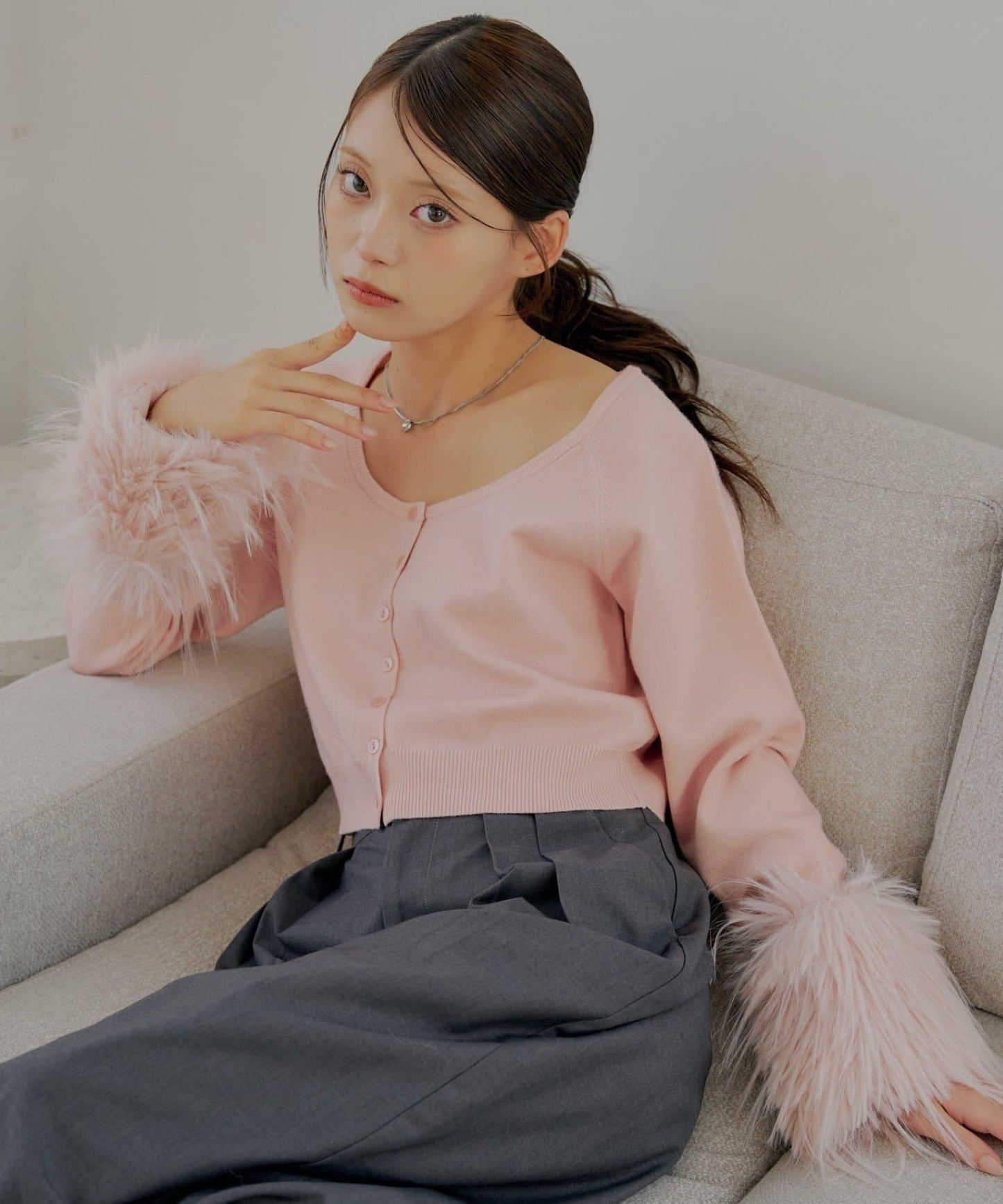 【Chico】短款毛絨袖開衫