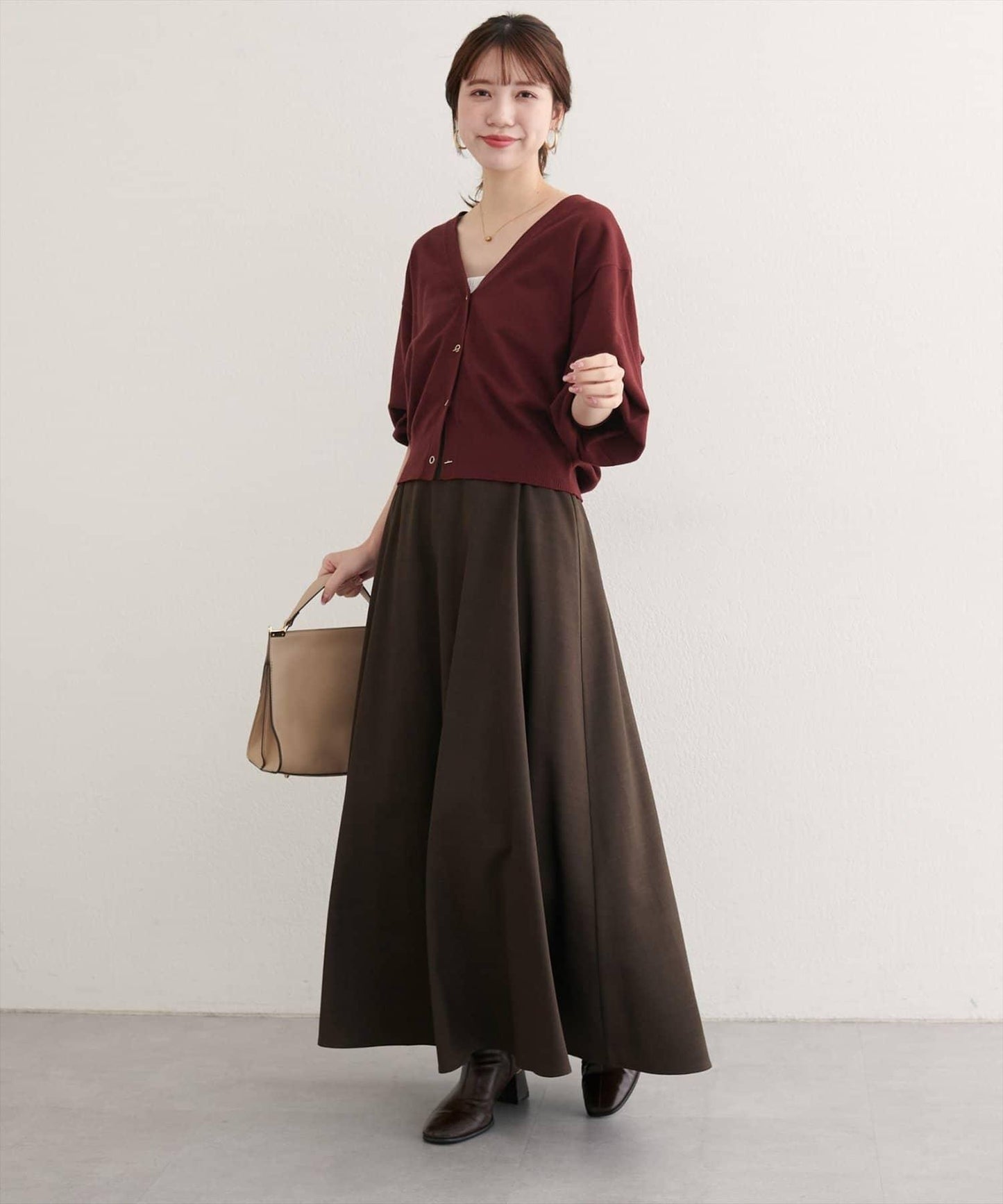 金屬孔眼基礎款開衫