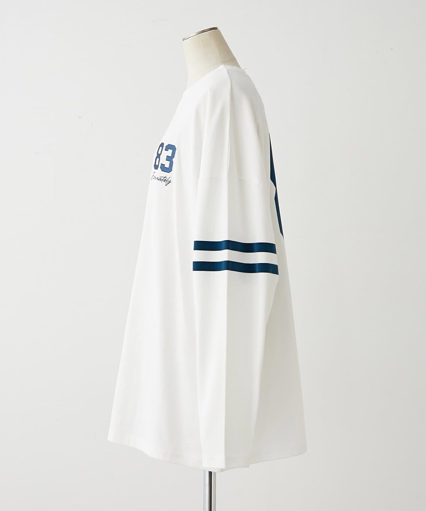 【NUNIFE】袖部條紋數字印花寬鬆T恤