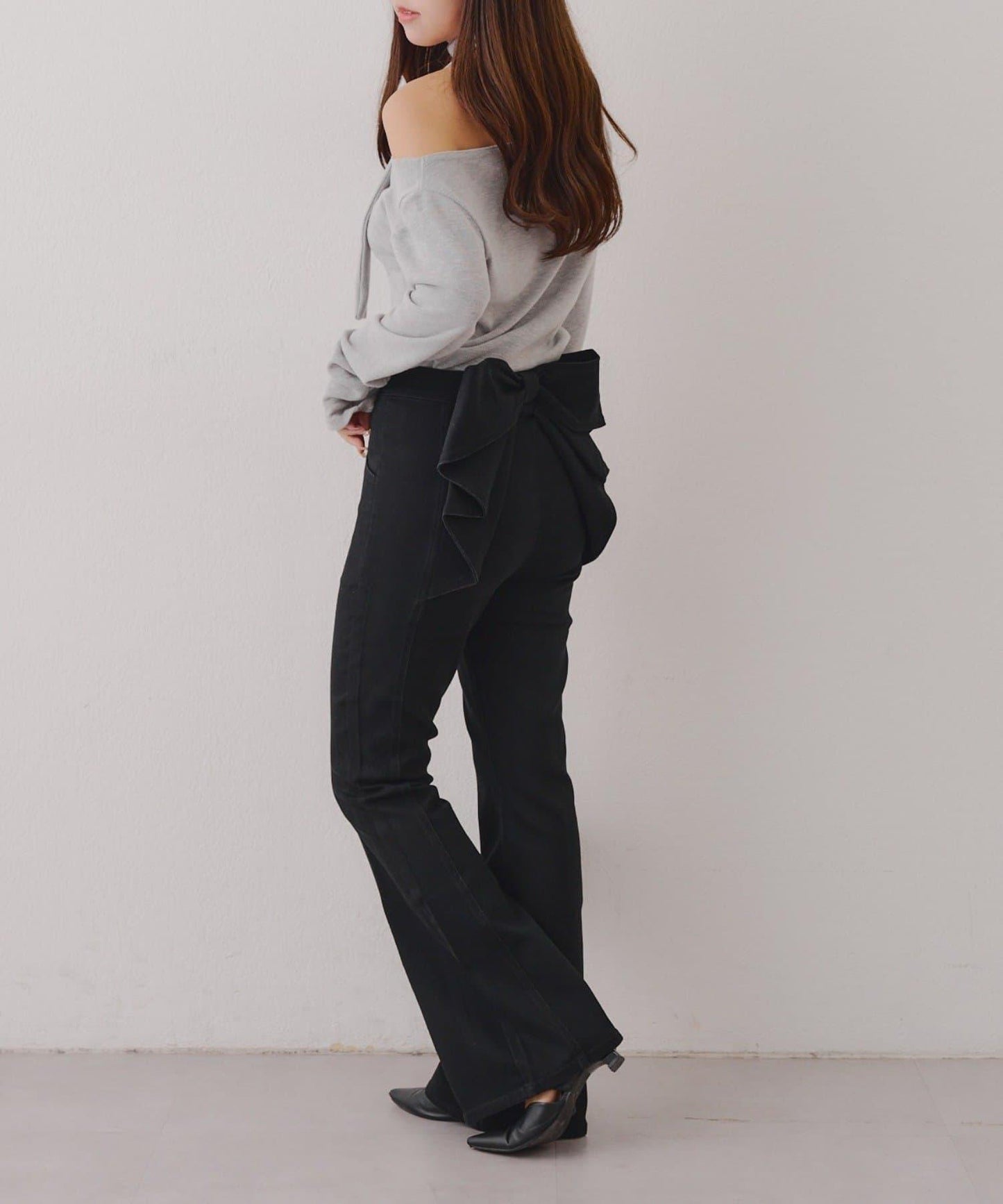 【背面也很可愛】蝴蝶結牛仔喇叭褲