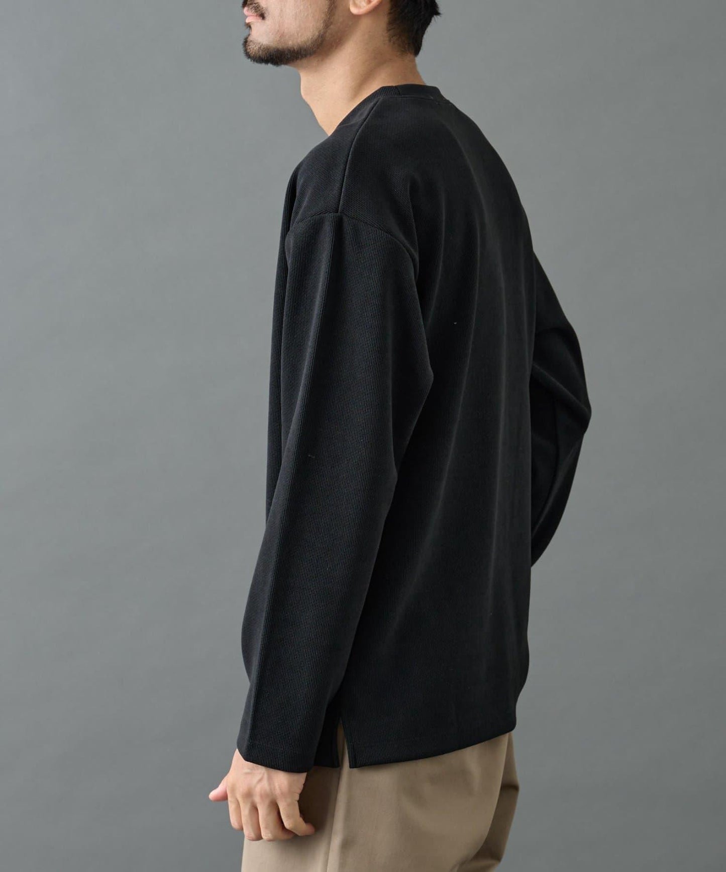 【AW】剪裁絨面套頭衫