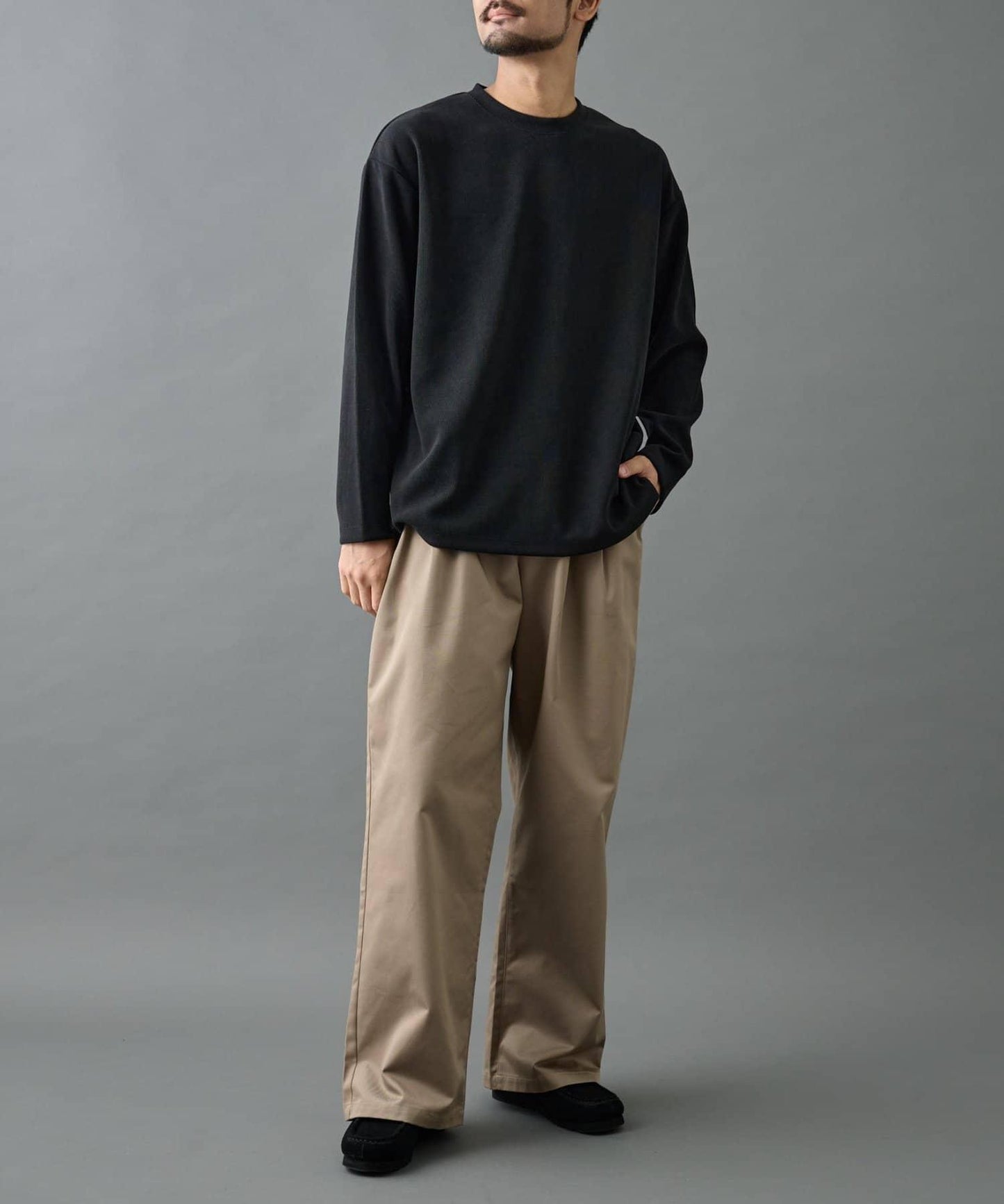 【AW】剪裁絨面套頭衫