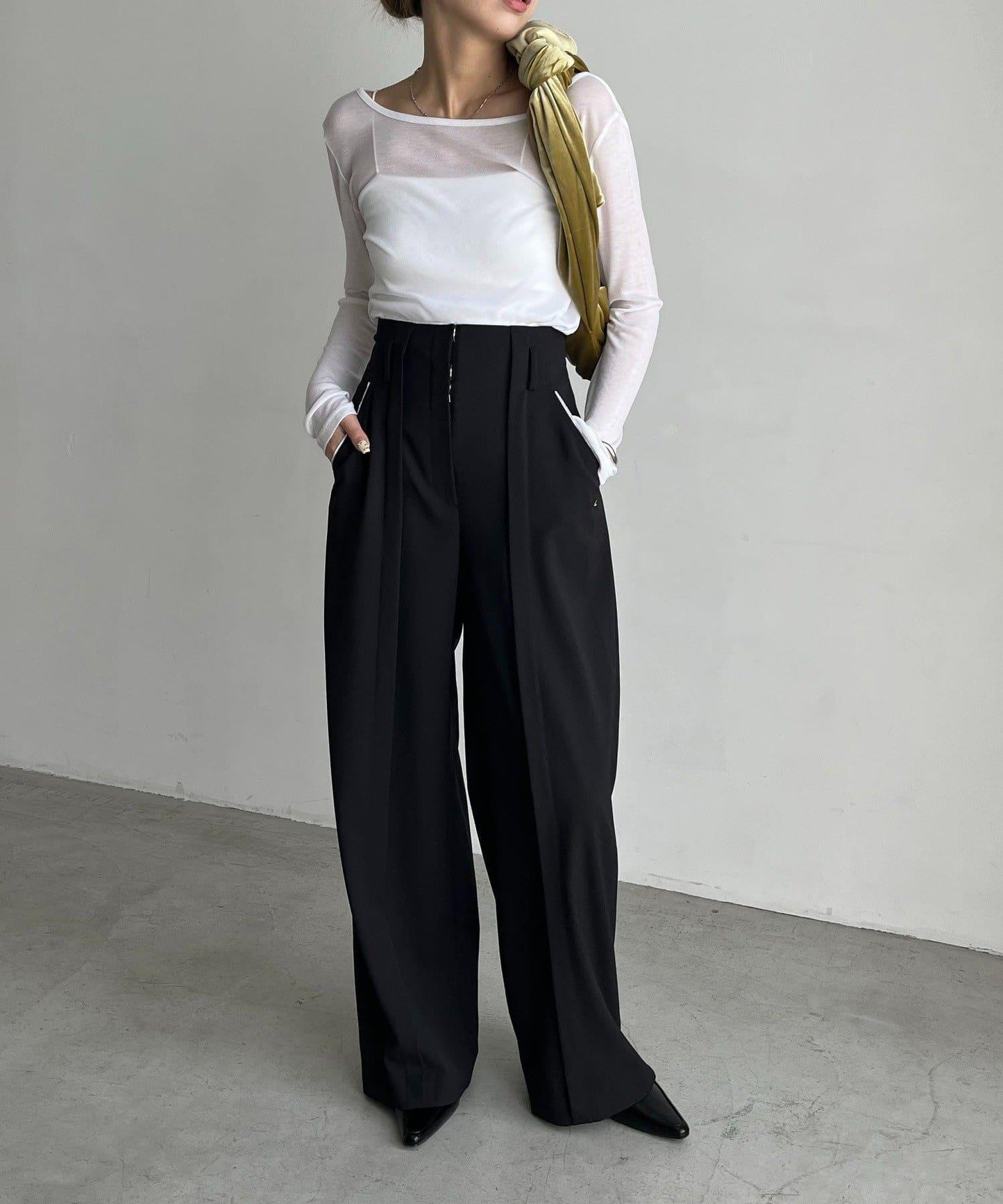 〈C.L〉剪裁高腰長褲