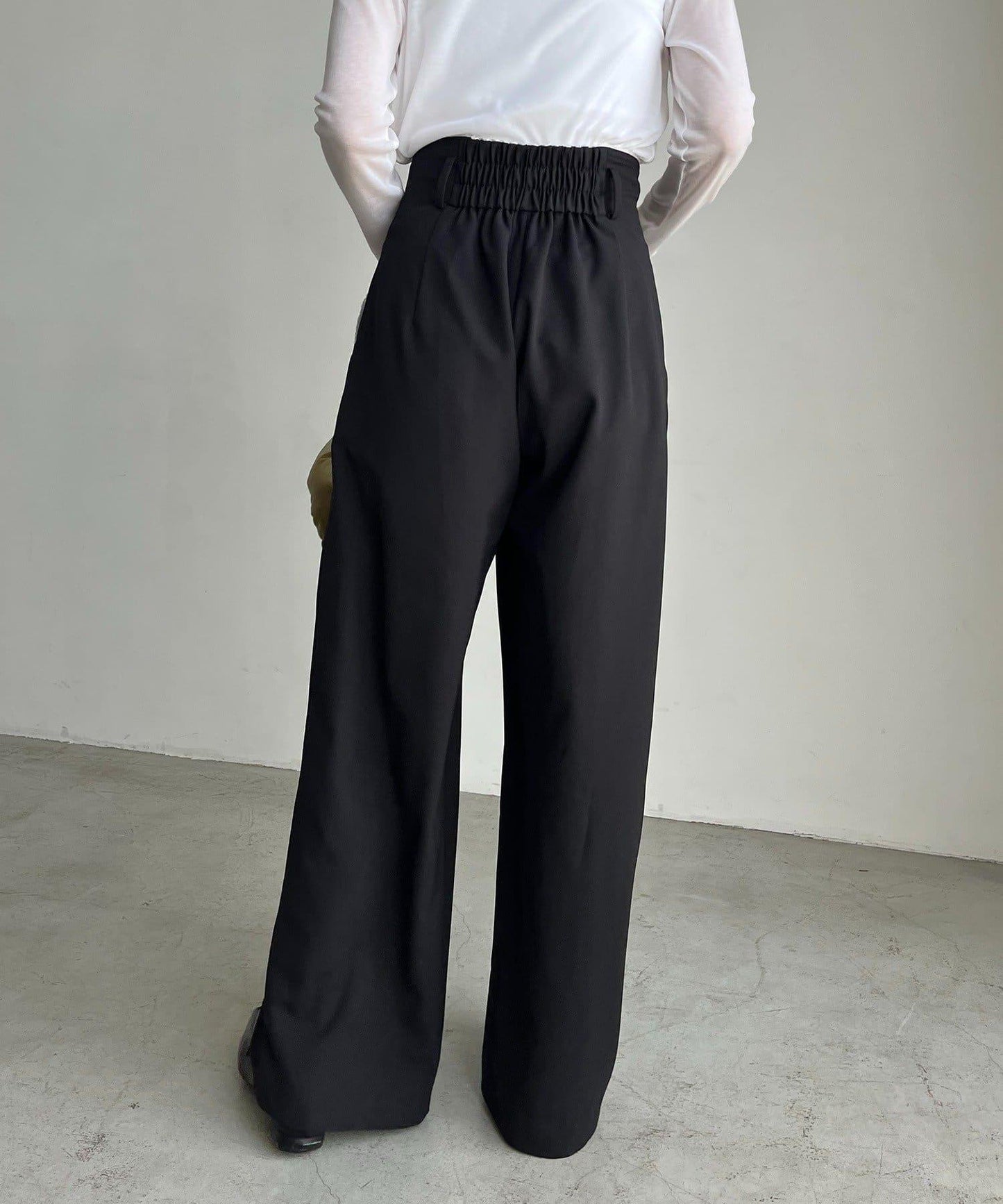 〈C.L〉剪裁高腰長褲