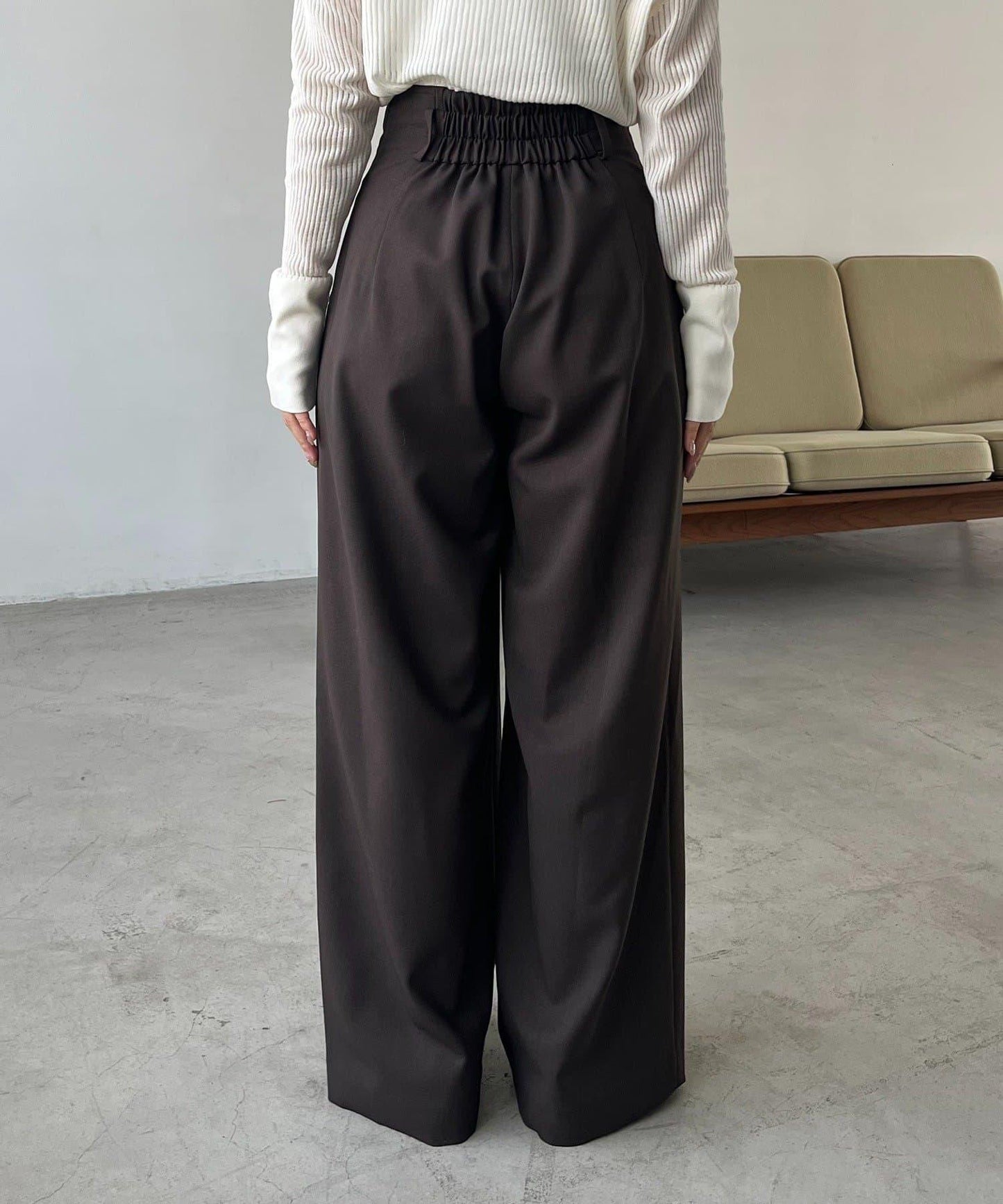 〈C.L〉剪裁高腰長褲