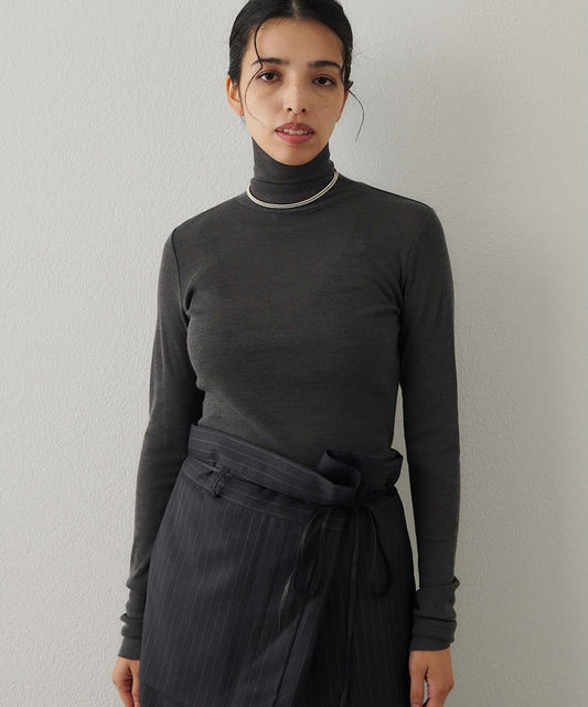 羊毛混紡高領套頭衫