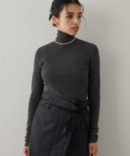 羊毛混紡高領套頭衫